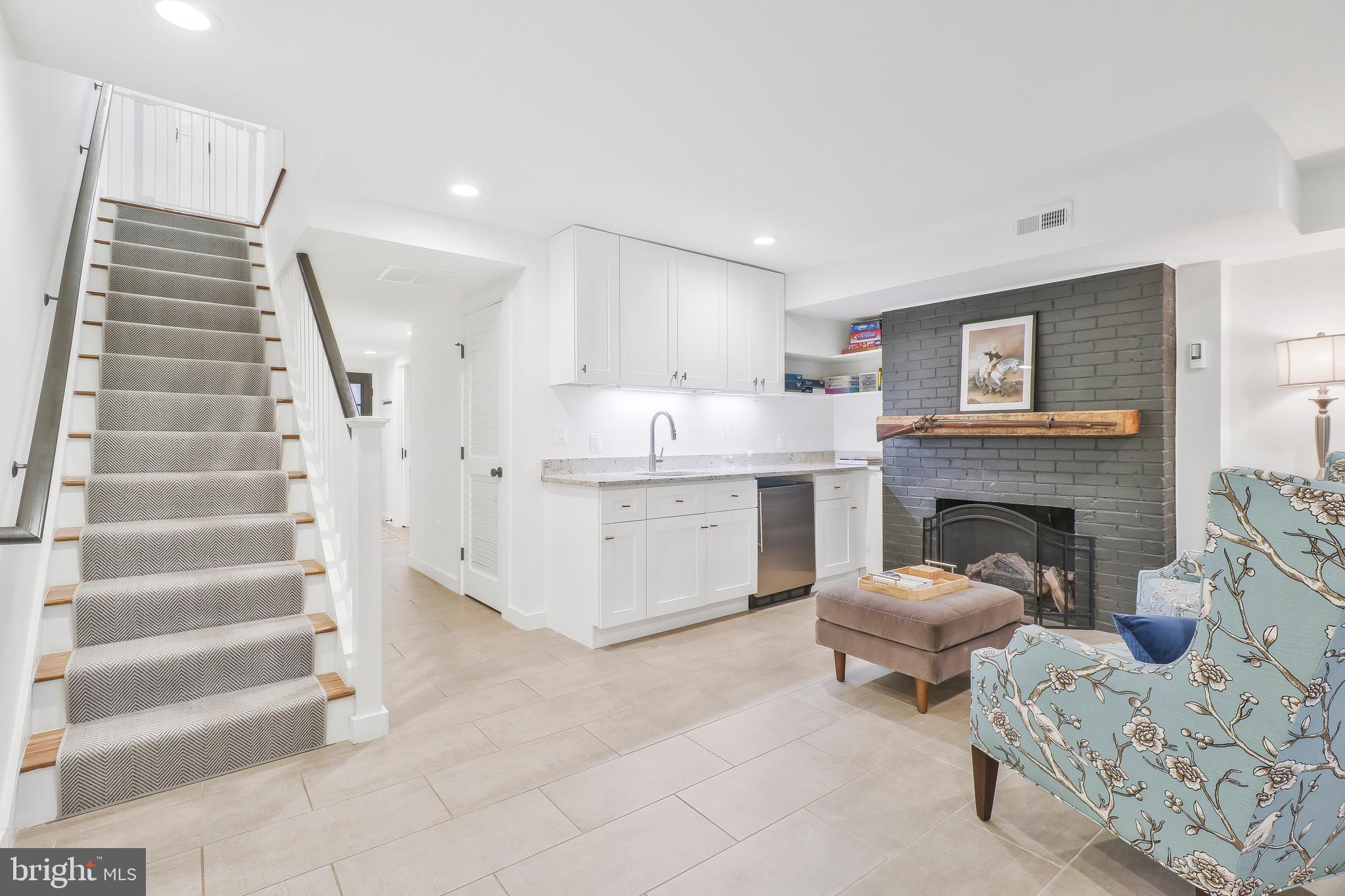 YATES GARDENS - Residential