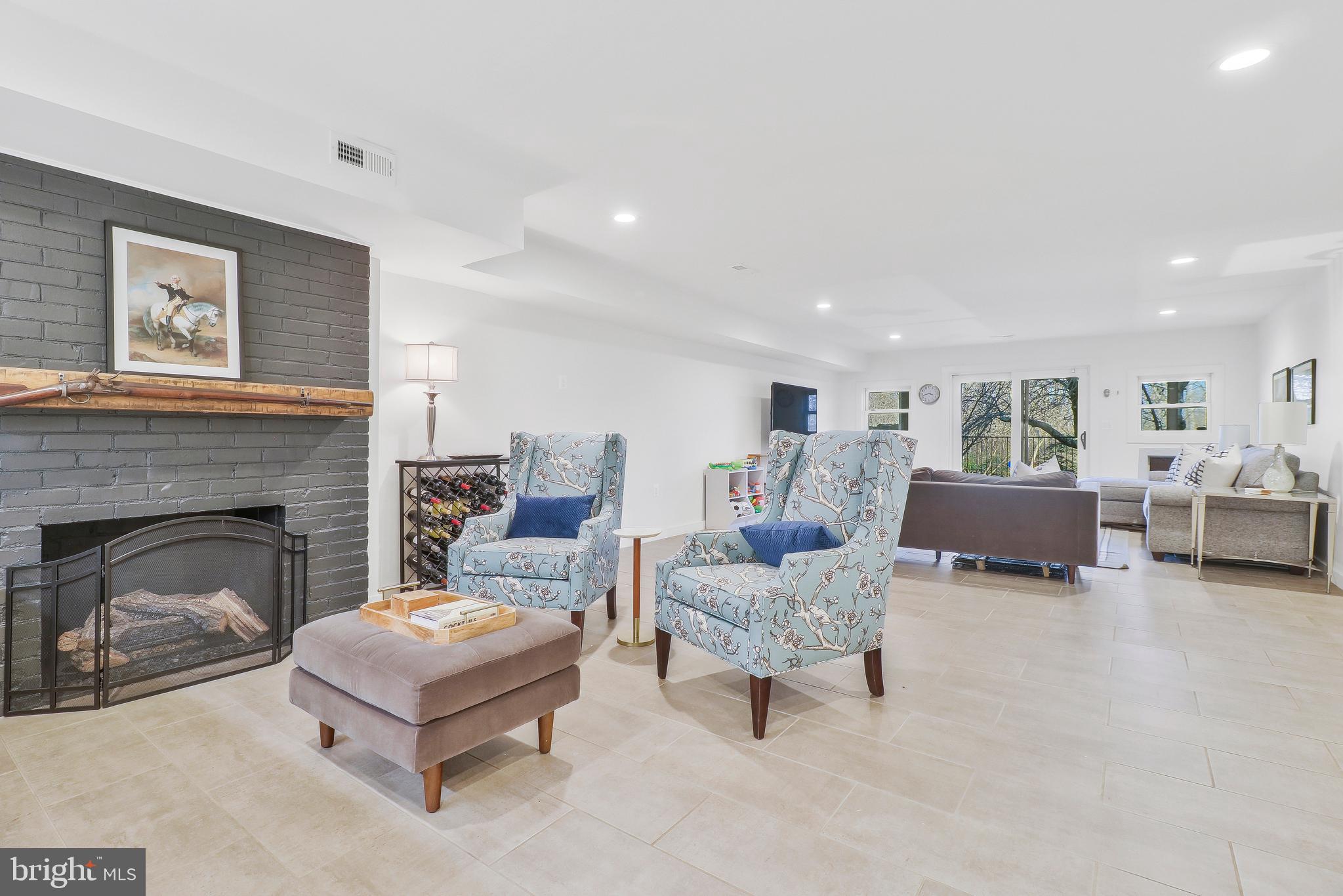 YATES GARDENS - Residential