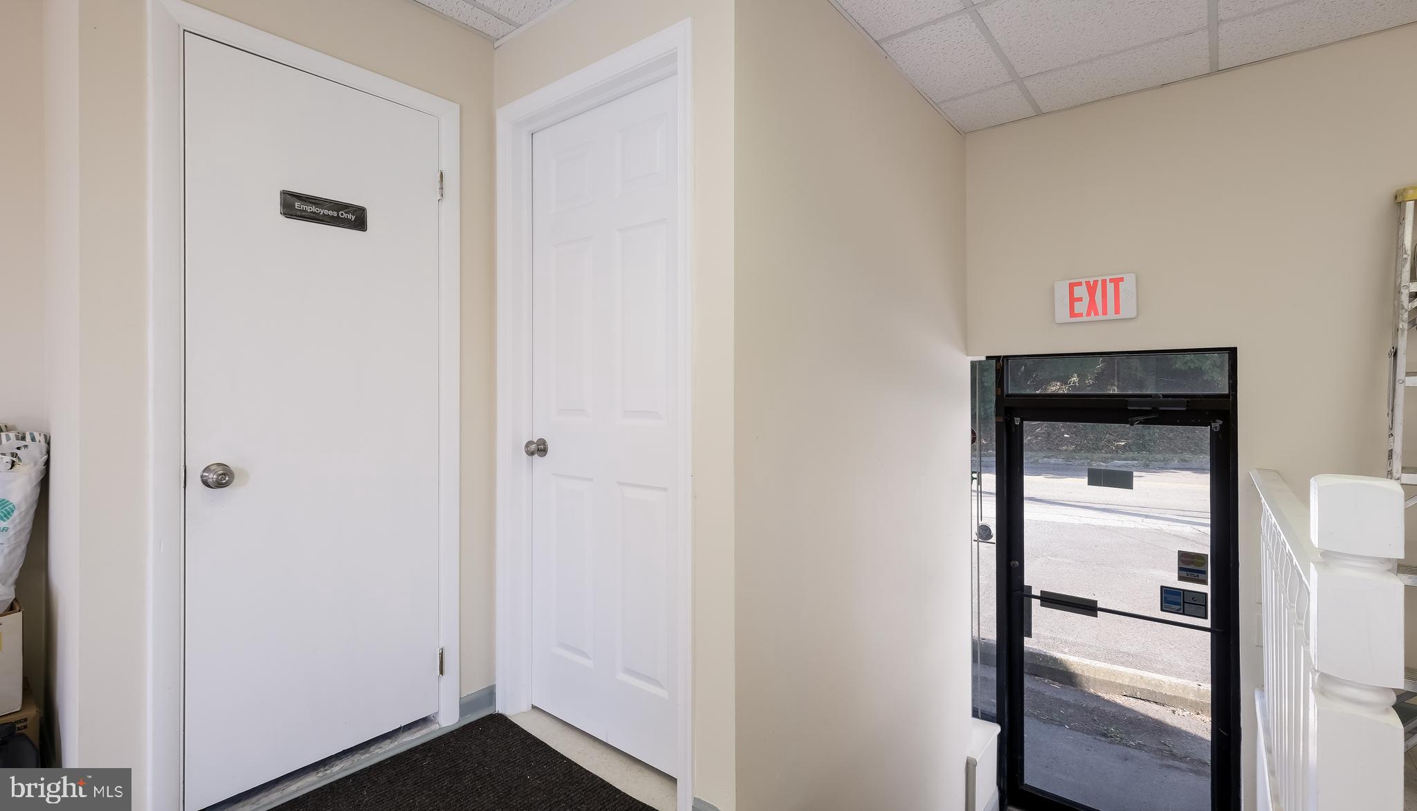 WYNCOTE - Commercial Lease