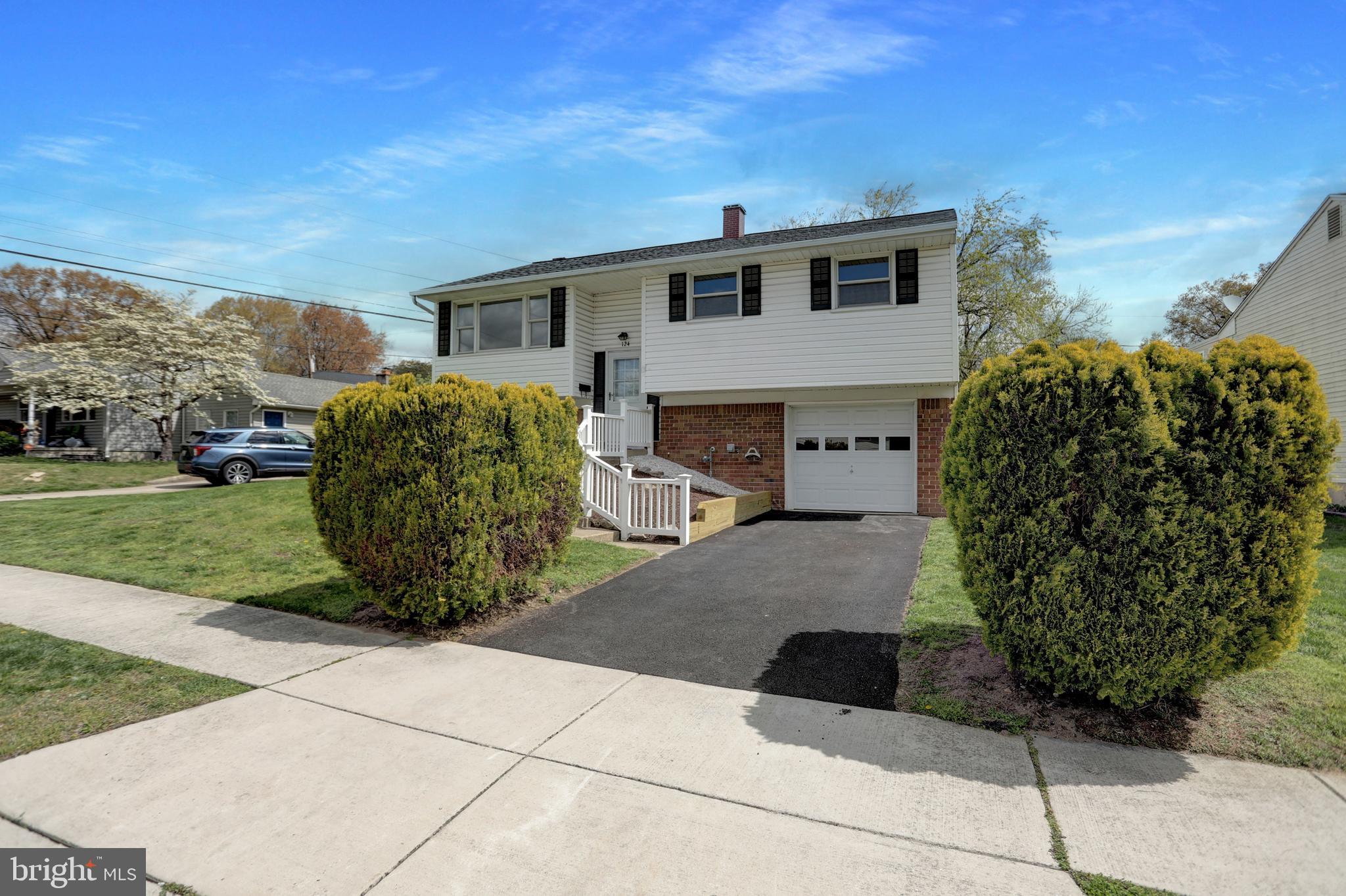 RIPPLING RIDGE - Residential