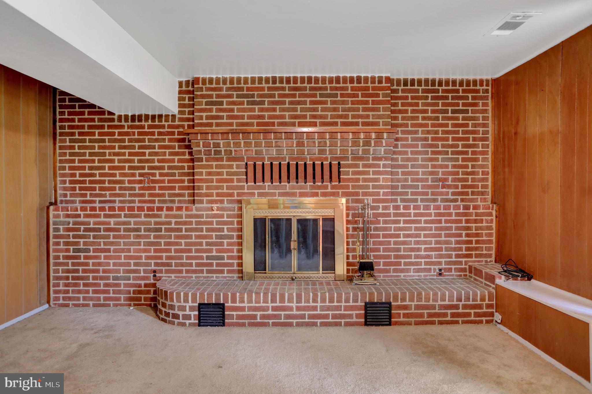 RIPPLING RIDGE - Residential