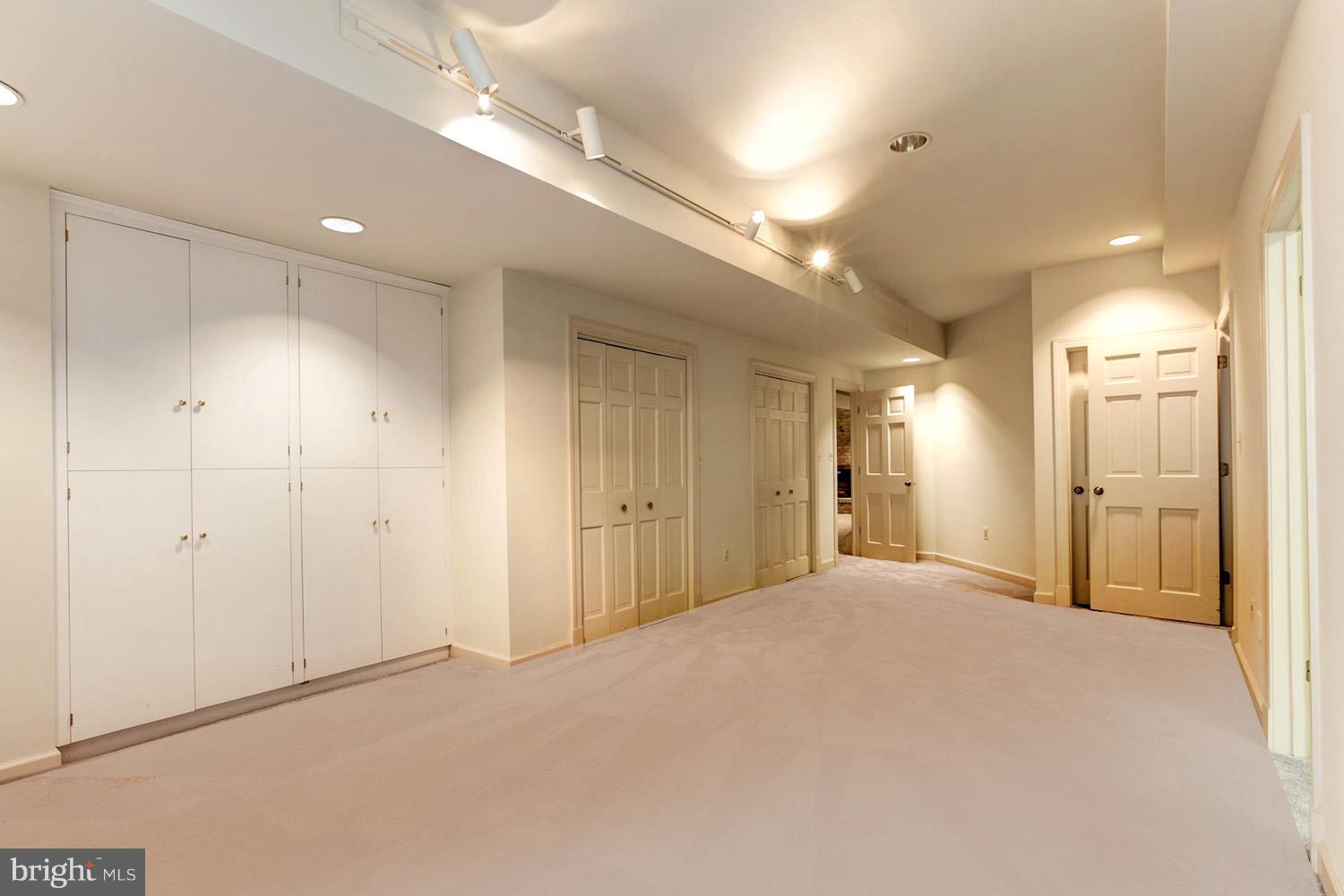 SOUTH RIVER LANDING - Residential