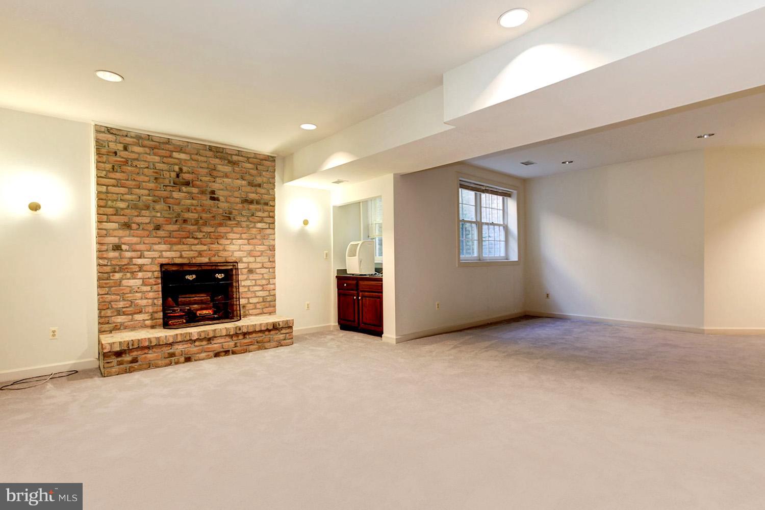 SOUTH RIVER LANDING - Residential