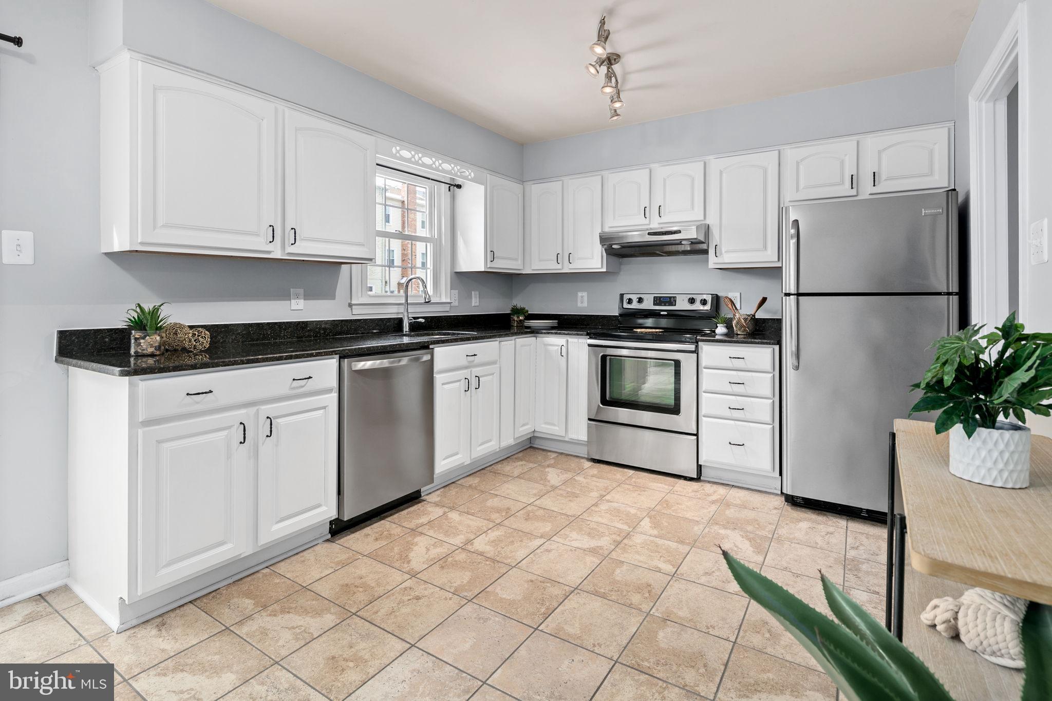 LAKE RIDGE - ANTIETAM - Residential