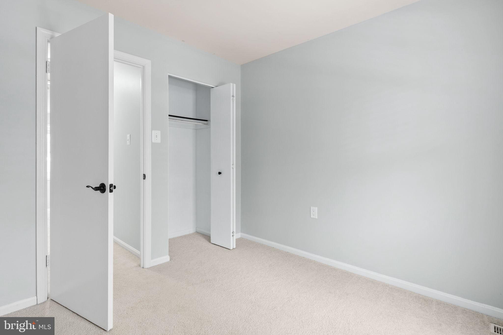 LAKE RIDGE - ANTIETAM - Residential