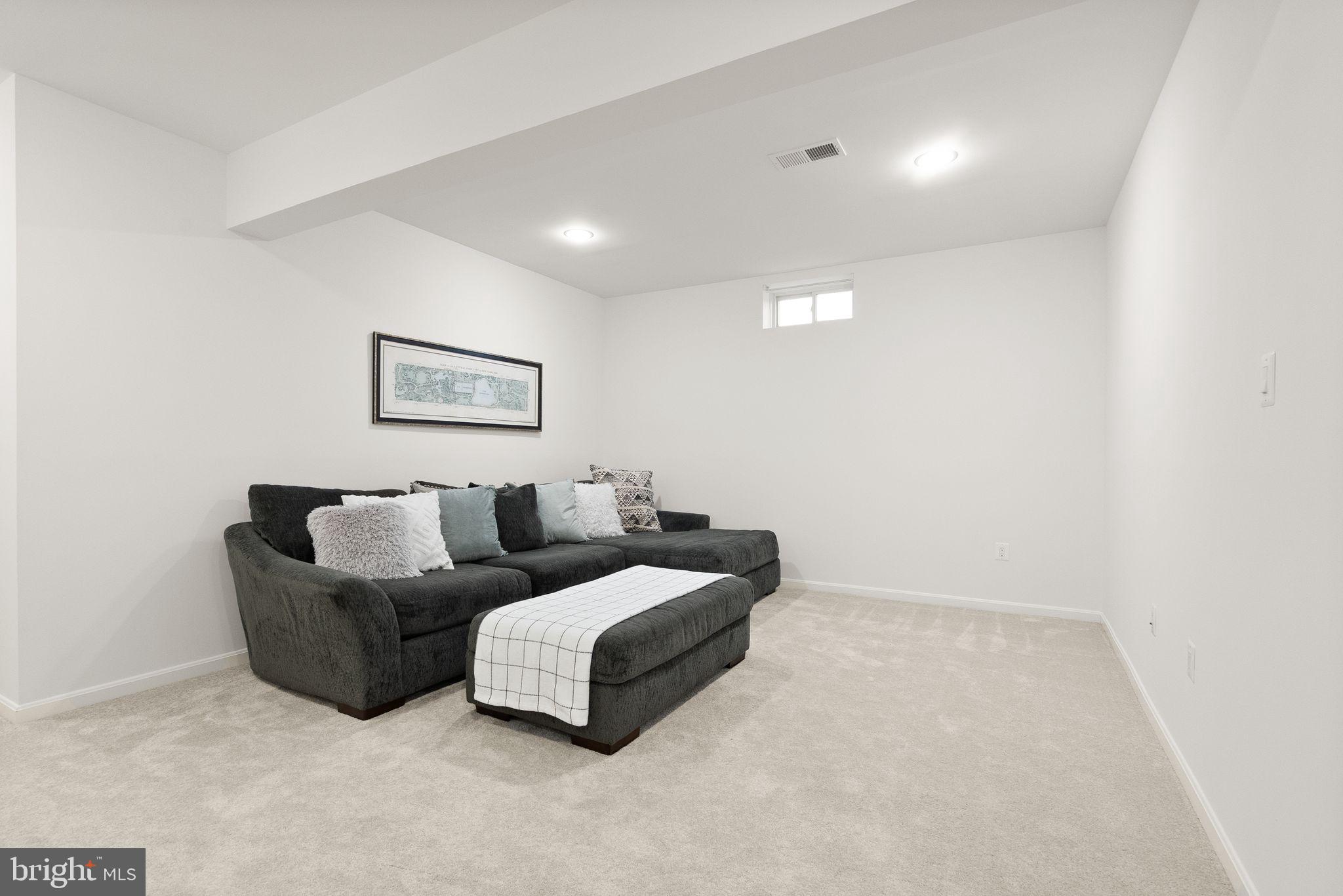 BRIARFIELD ESTATES - Residential