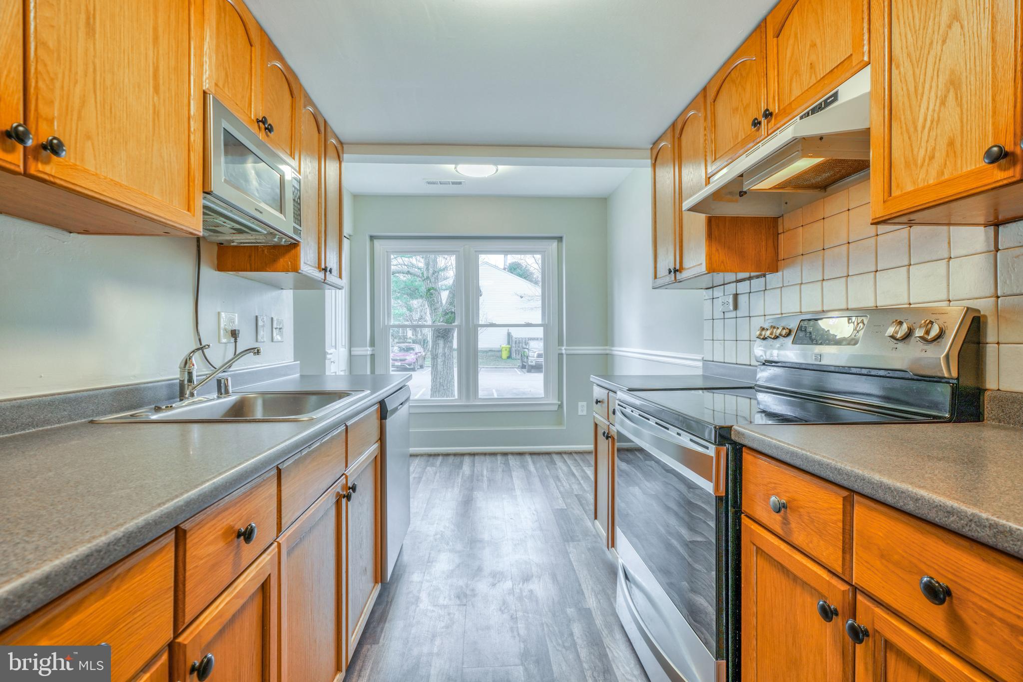 WHISPERING WOODS - Residential