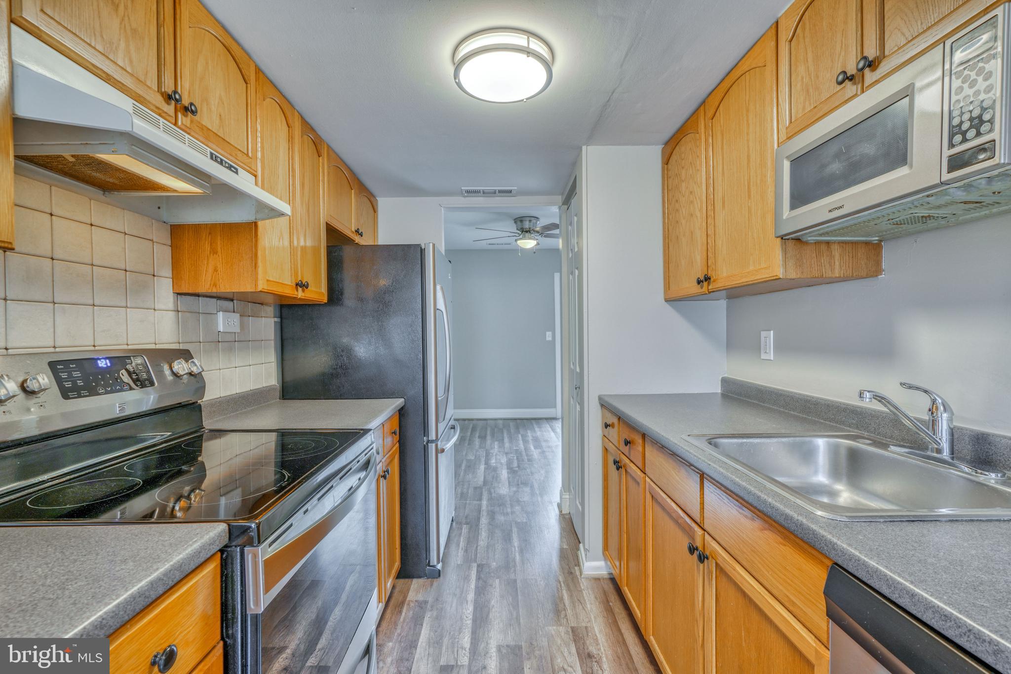 WHISPERING WOODS - Residential