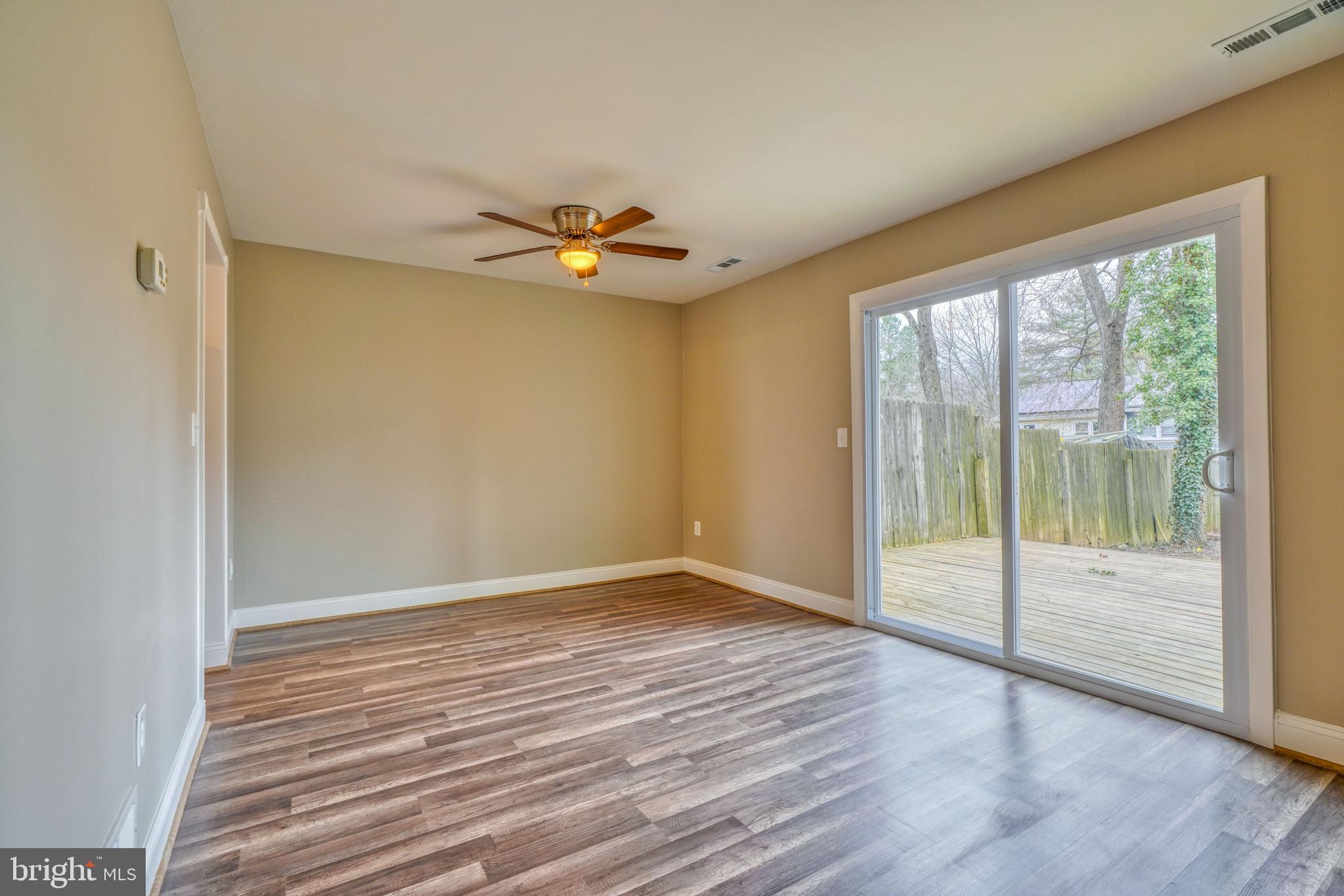 WHISPERING WOODS - Residential