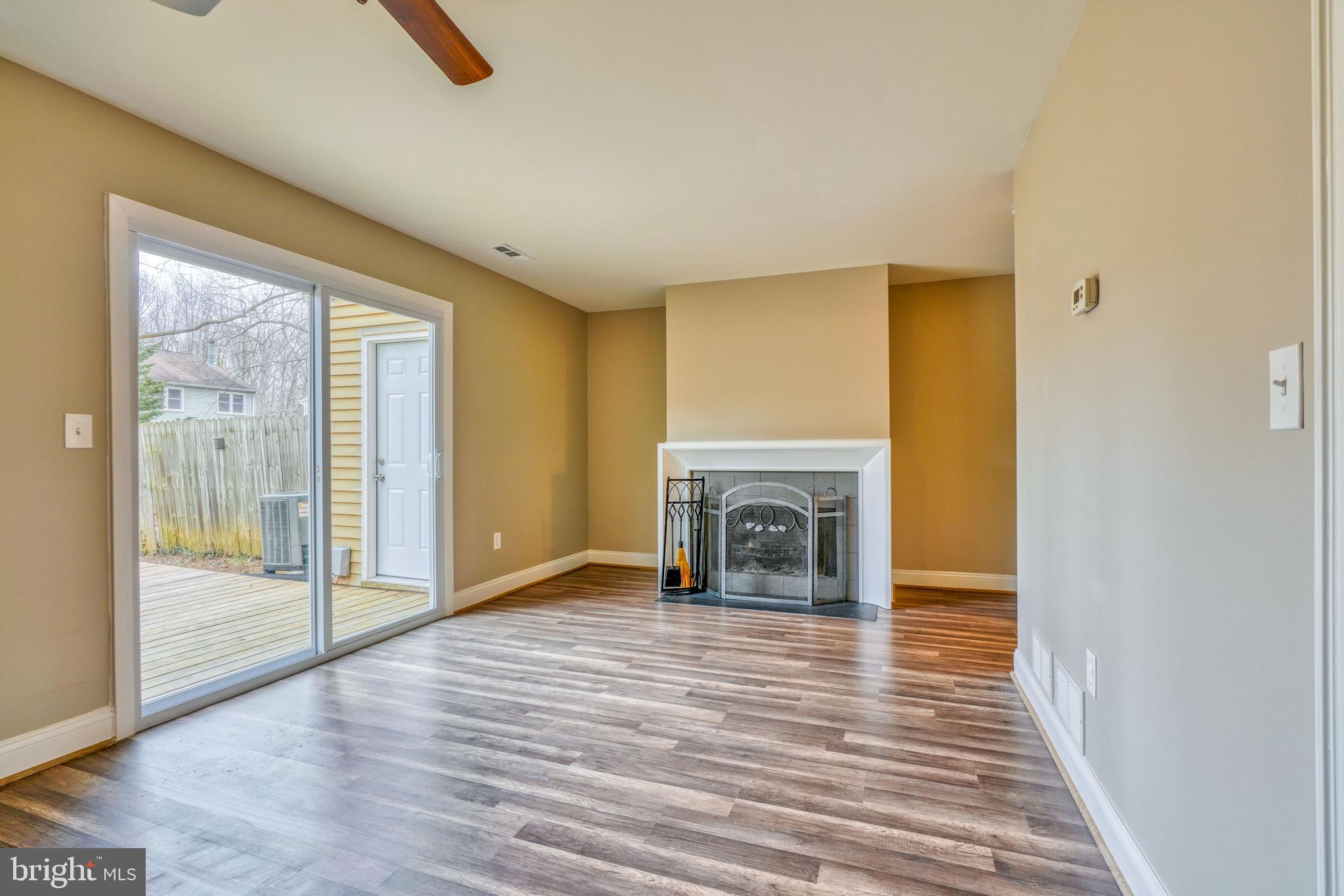 WHISPERING WOODS - Residential