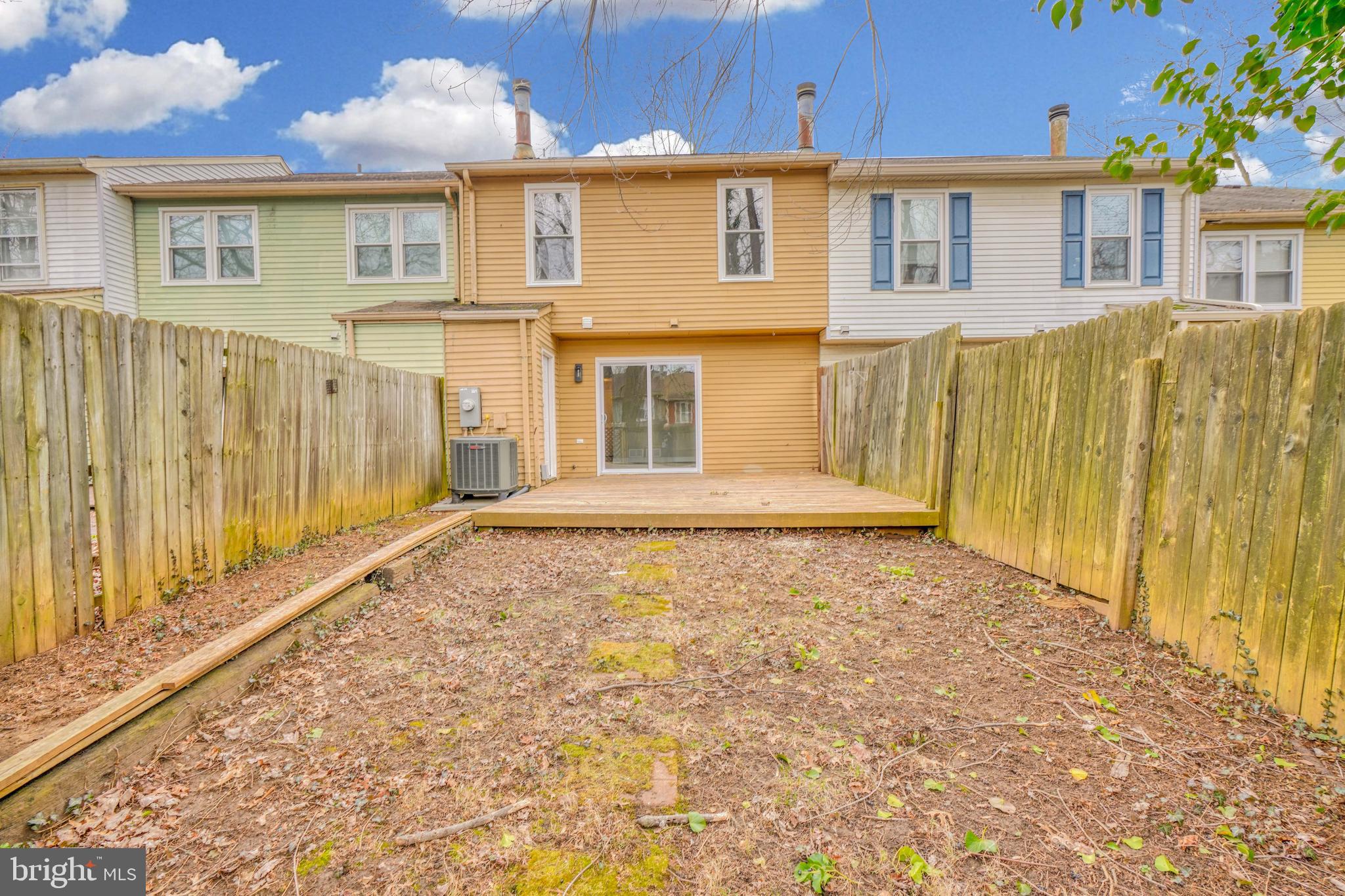 WHISPERING WOODS - Residential