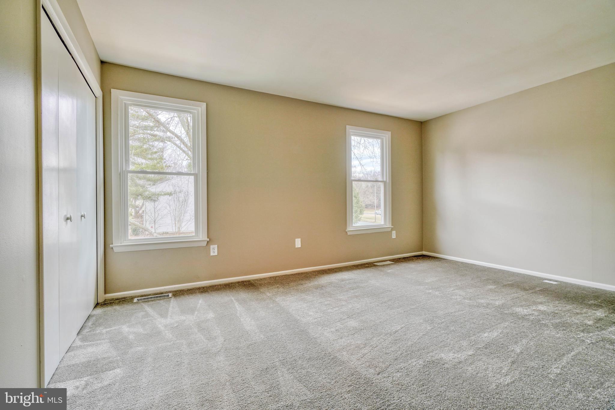 WHISPERING WOODS - Residential