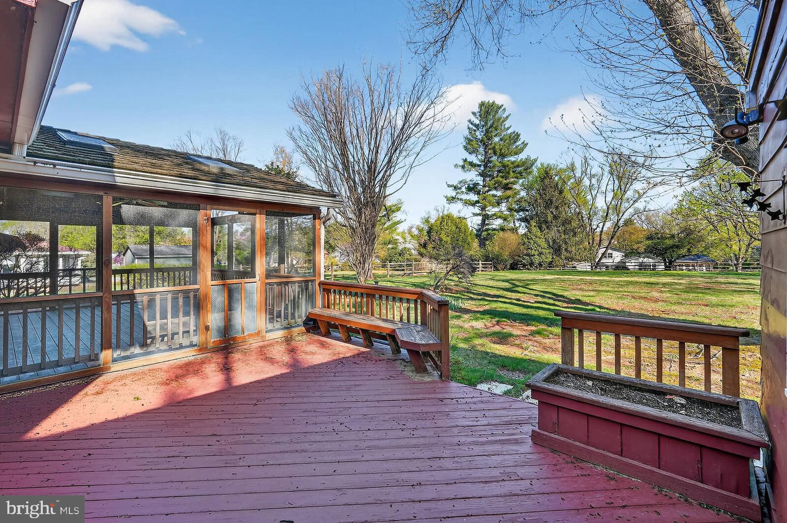 WILLIAMSBURG VILLAGE - Residential