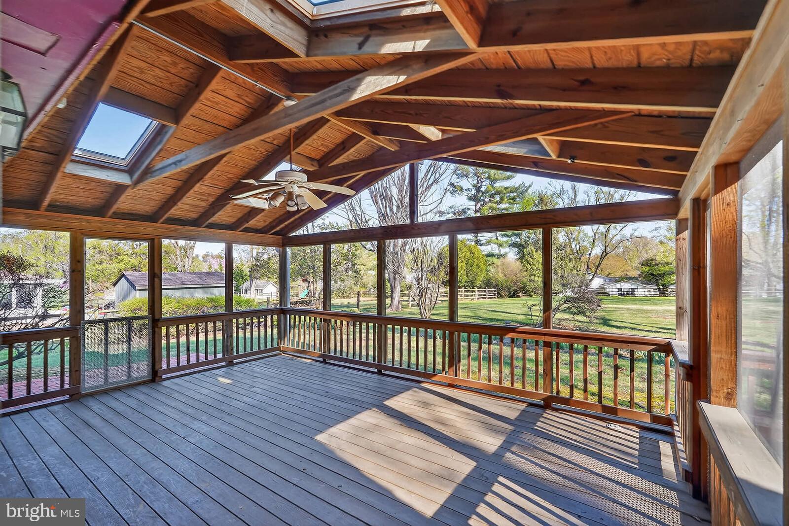 WILLIAMSBURG VILLAGE - Residential