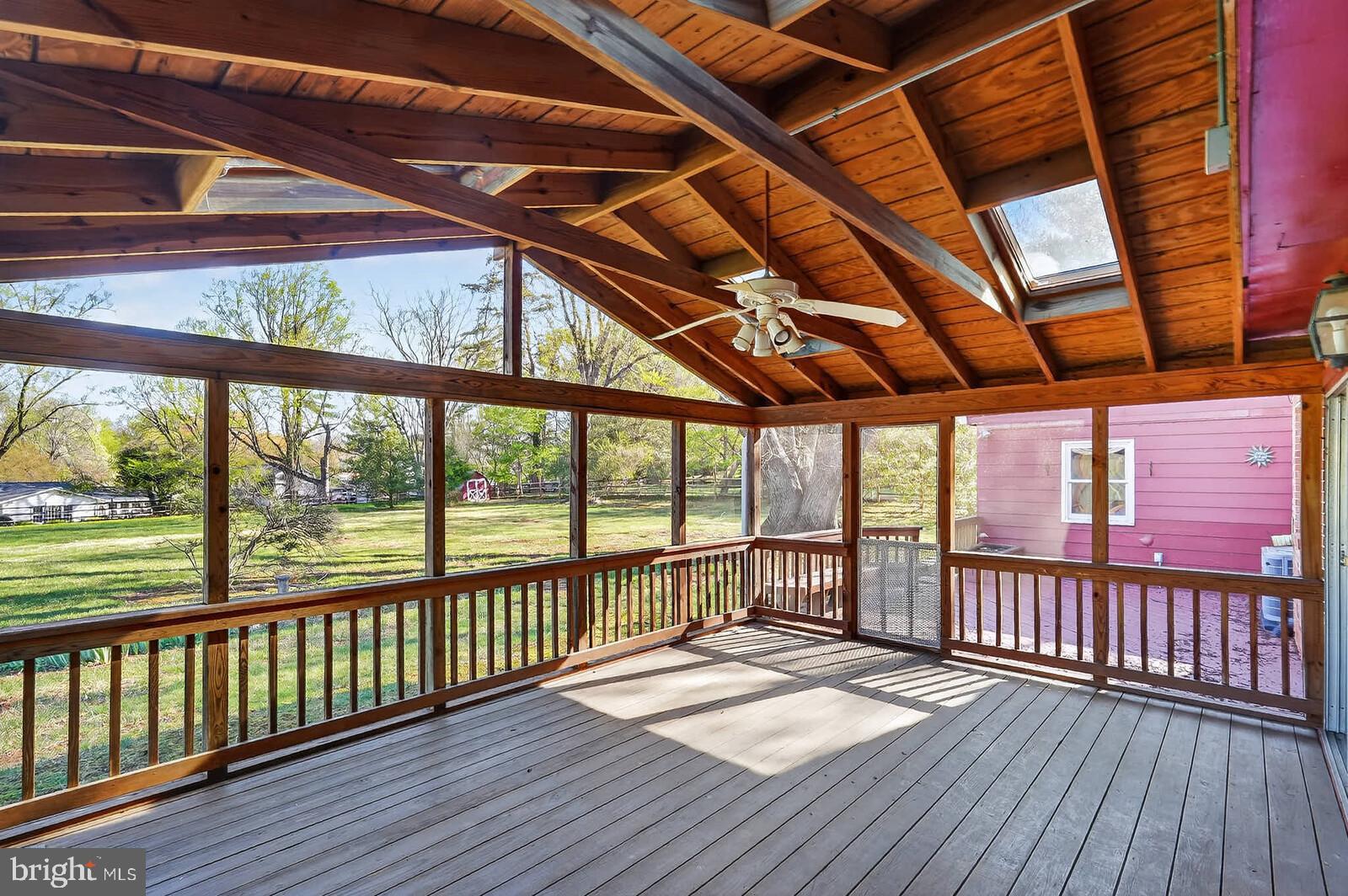 WILLIAMSBURG VILLAGE - Residential