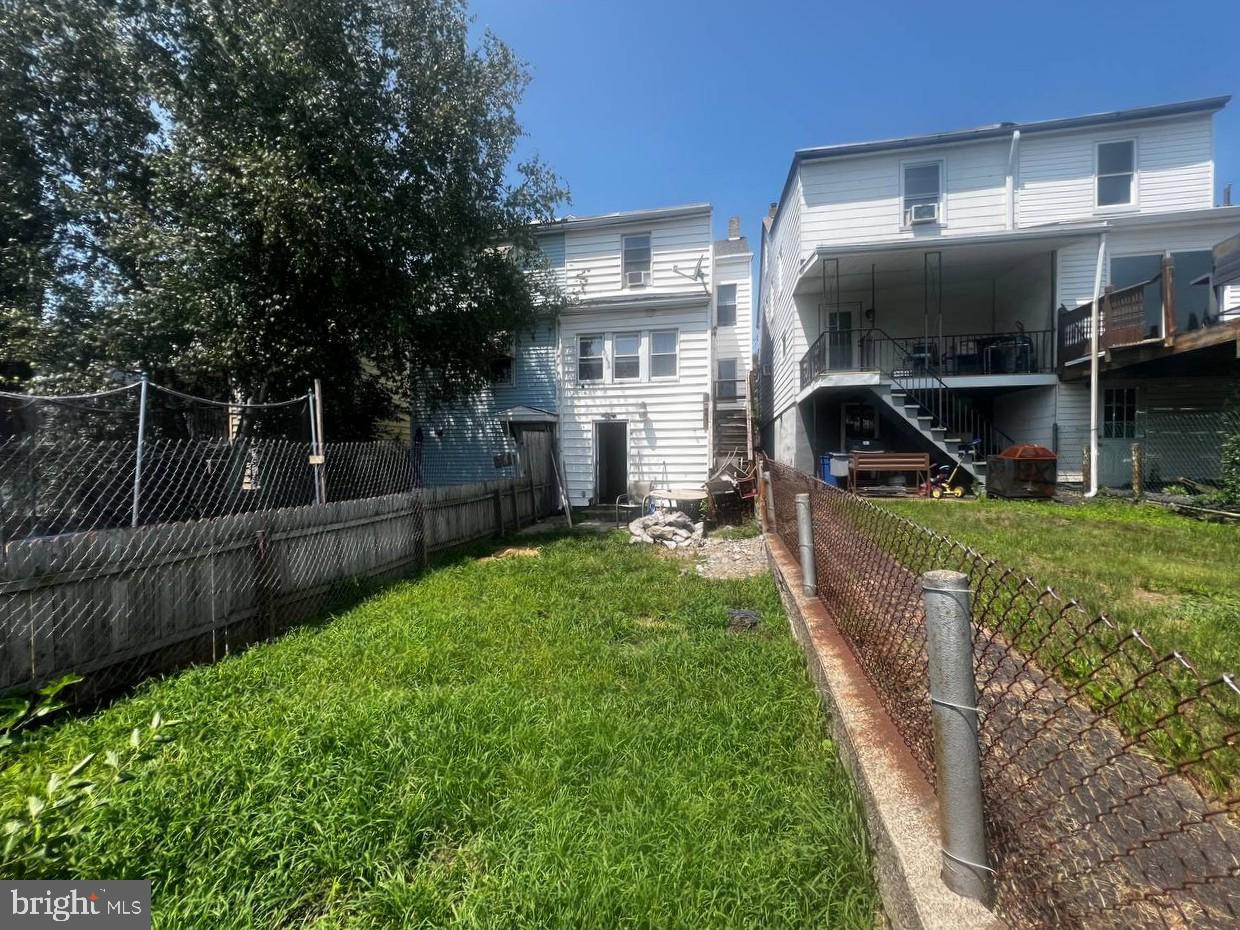 607 N 2ND STREET