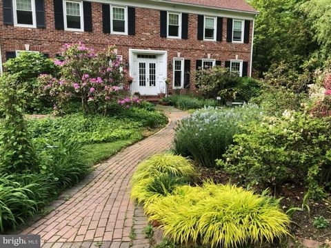 Homes For Sale - 9 Foxchase Road<br/> MALVERN, PA 19355