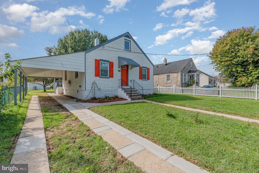 Step into this thoughtfully renovated 4-bedroom, 2-bath detached home where modern updates meet everyday comfort. With two bedrooms on the main level — including a spacious primary — plus two additional bedrooms upstairs, the layout offers versatility for guests, home office needs, or multigenerational living.
The interior features a bright, open flow that makes both daily living and entertaining feel easy and inviting. The upgrades provide true peace of mind, including a brand-new roof, windows, HVAC system, water heater, and kitchen appliances. Stylish interior improvements such as updated flooring, contemporary finishes, and refreshed living spaces give the home a clean, move-in-ready feel.
Outside, enjoy a private driveway with convenient off-street parking and a large yard — perfect for gatherings, gardening, pets, or simply unwinding in your own outdoor space.
Ideally situated close to shopping, dining, and major commuter routes, this beautifully updated home combines convenience, comfort, and value all in one. A must-see from the moment you arrive!