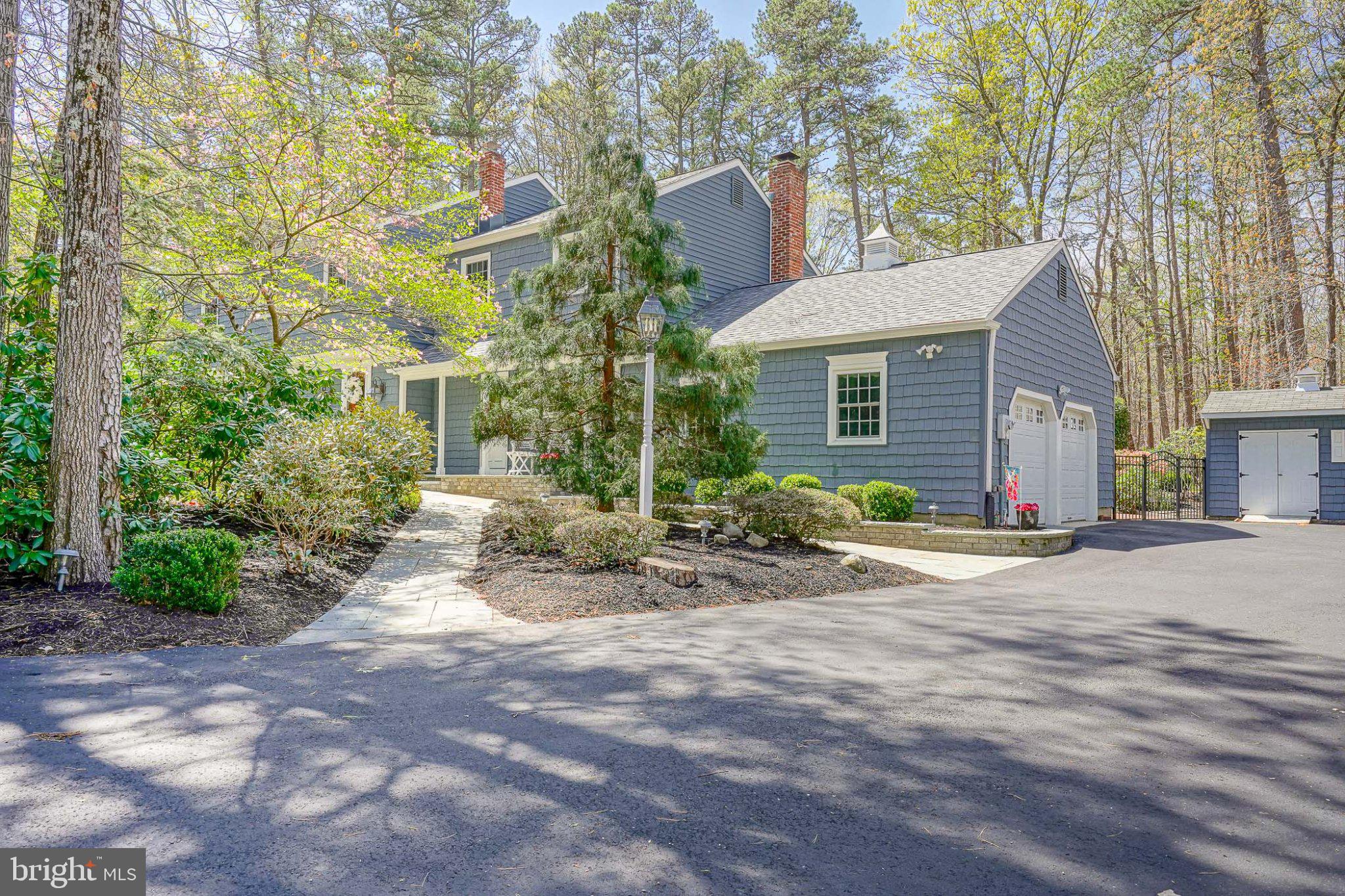8 BARBERRY MEWS