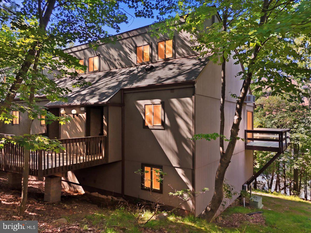 126 CROSS COUNTRY LANE