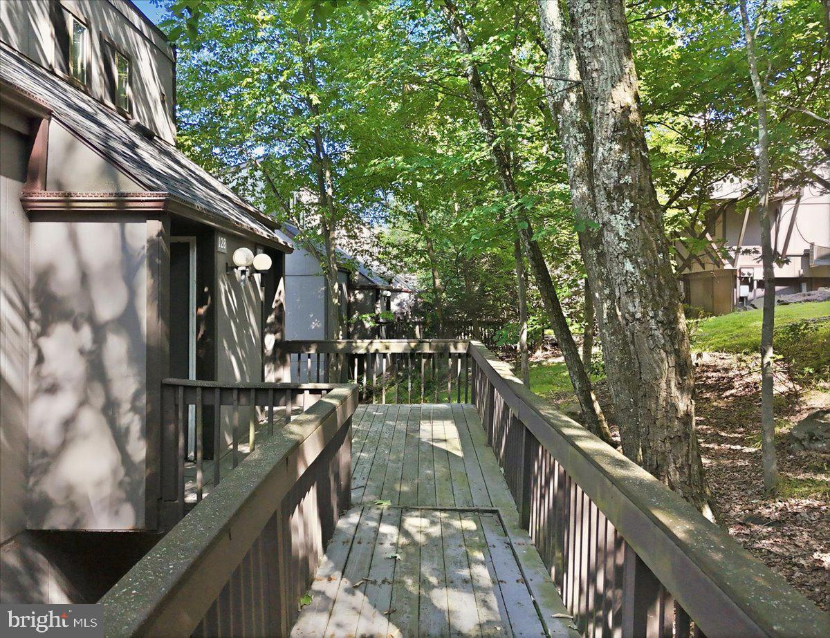 126 CROSS COUNTRY LANE