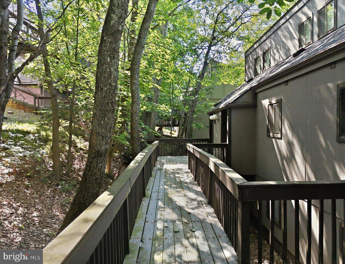 126 CROSS COUNTRY LANE