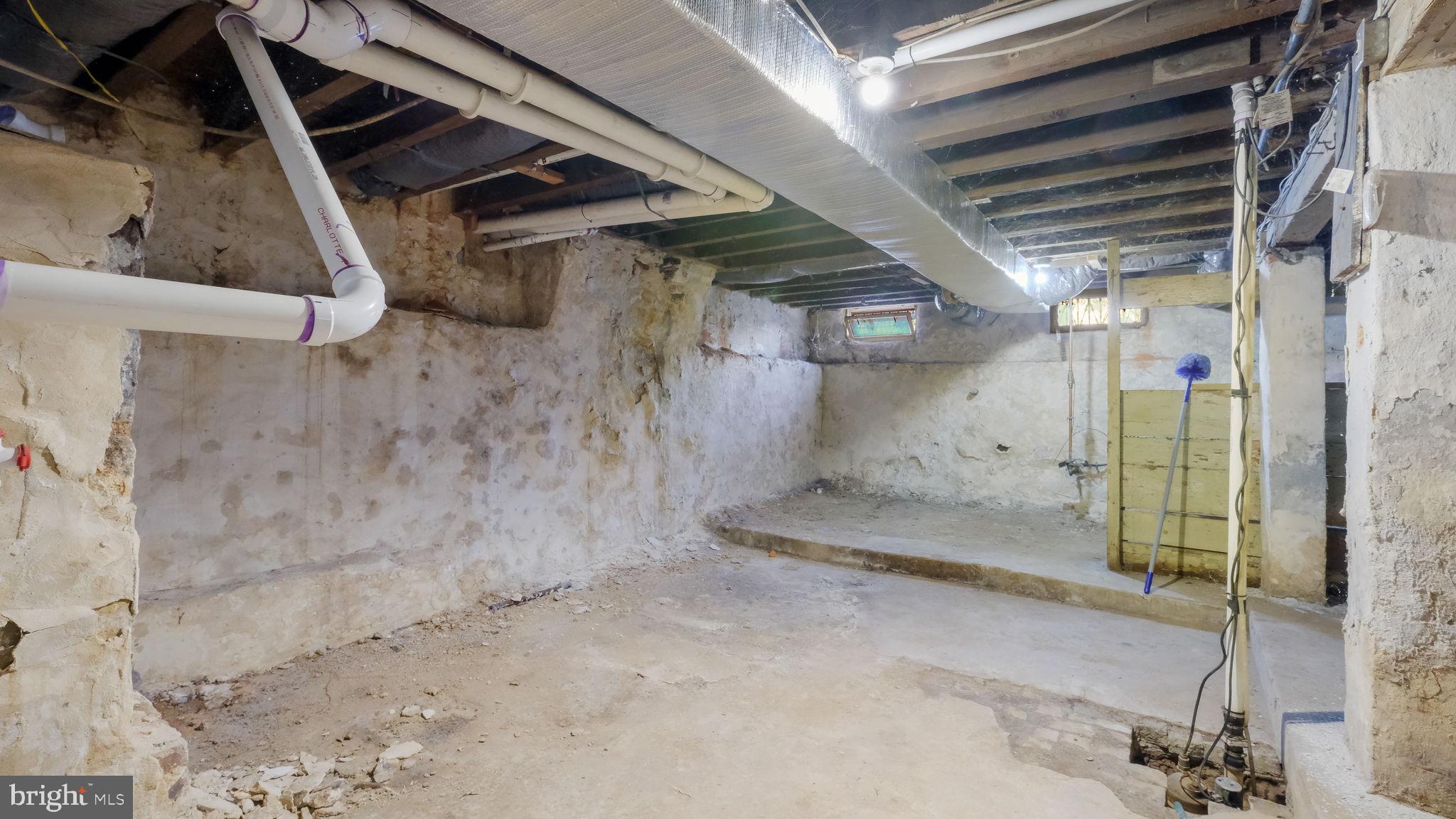 NORRISTOWN - Residential