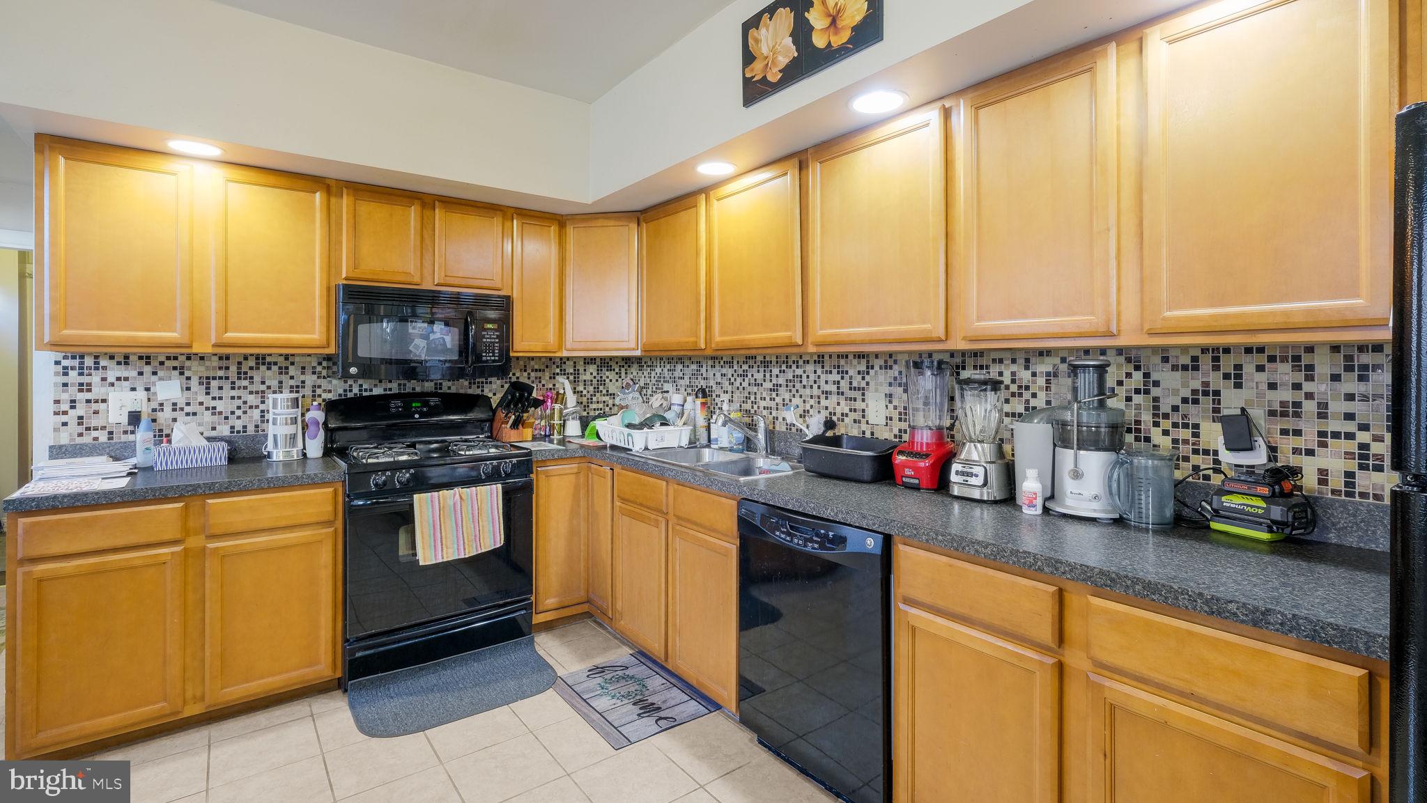 NORRISTOWN - Residential