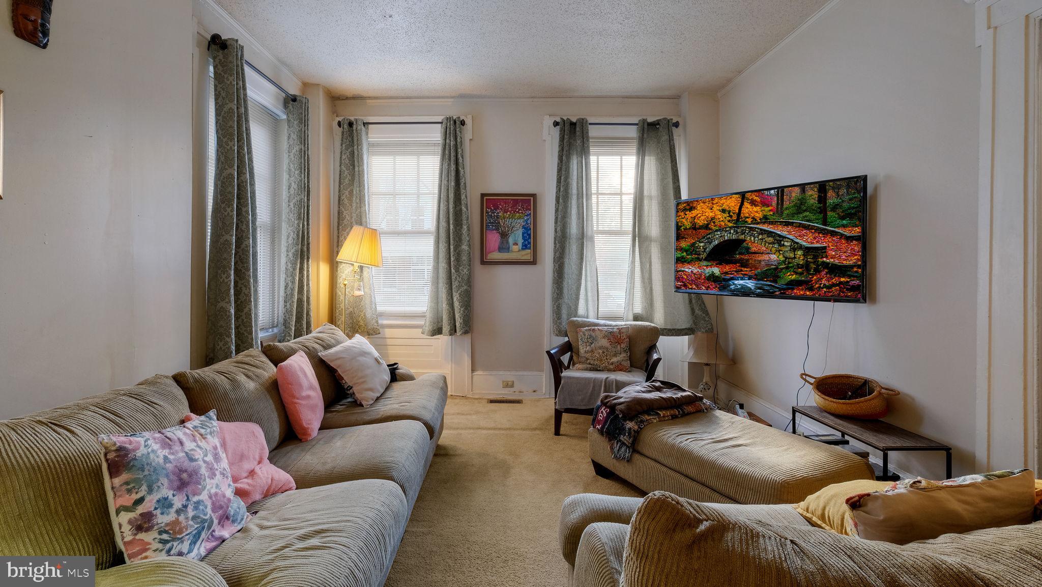 NORRISTOWN - Residential