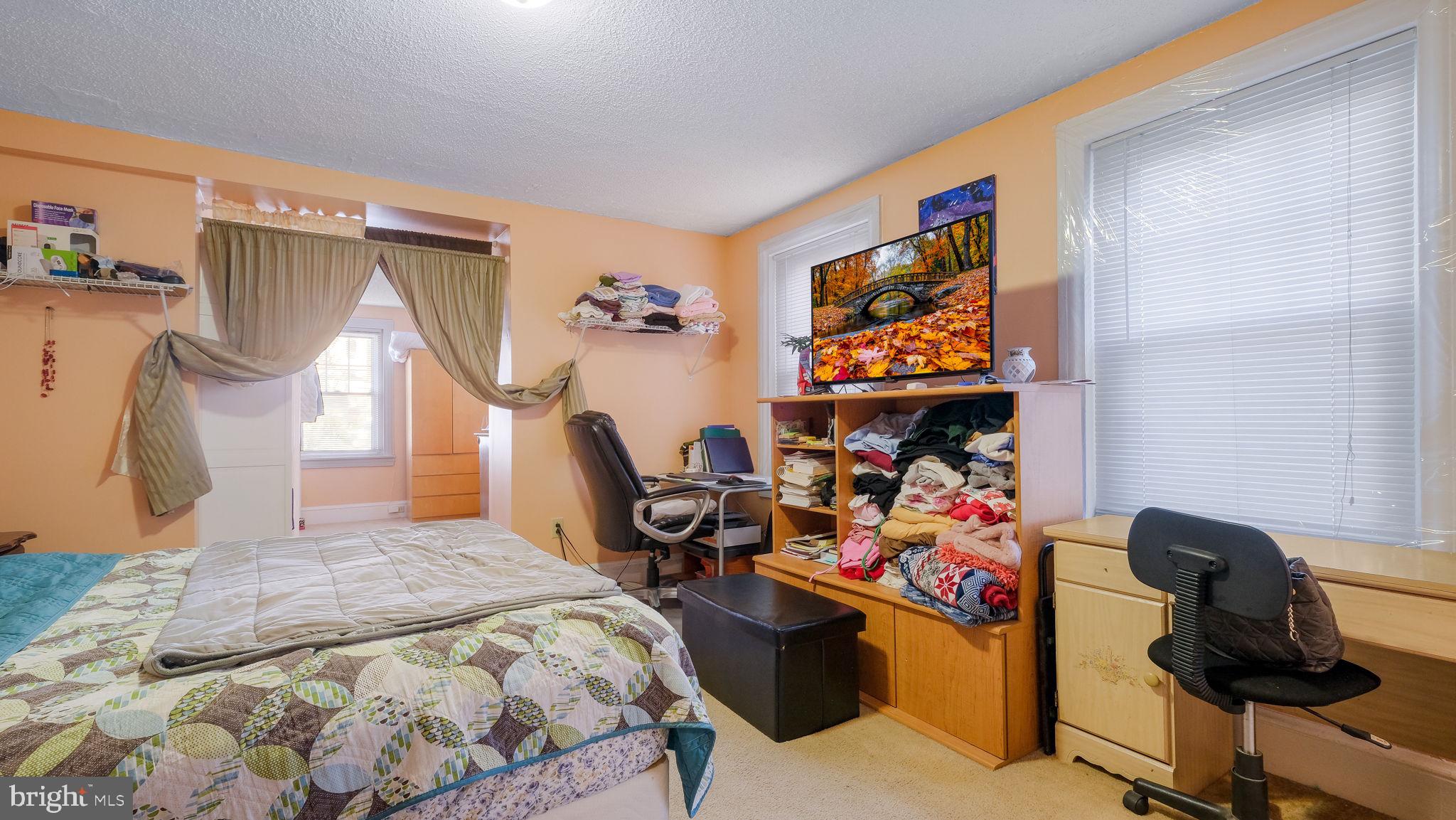 NORRISTOWN - Residential