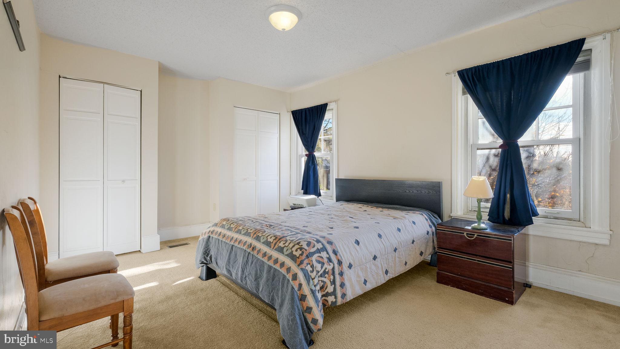 NORRISTOWN - Residential