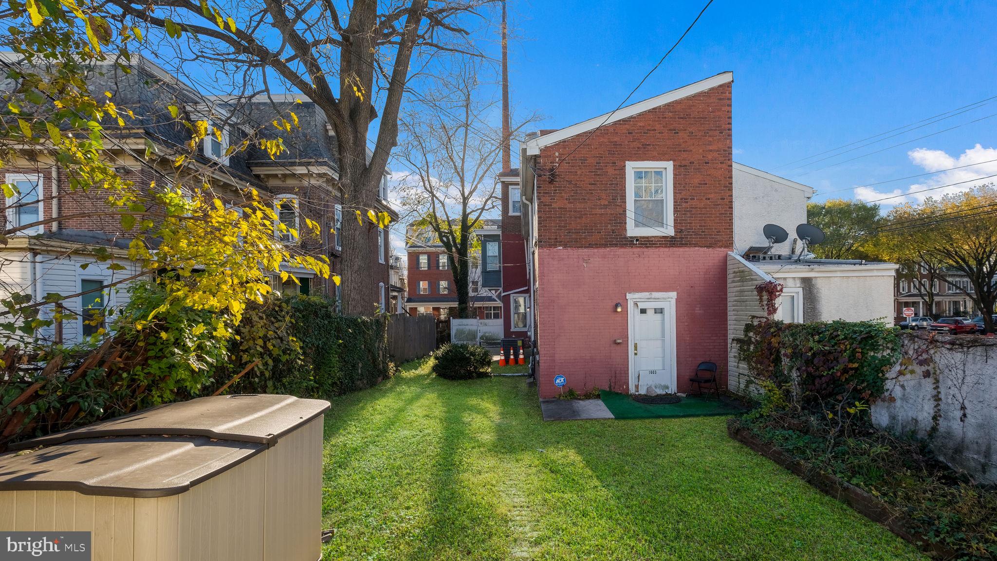 NORRISTOWN - Residential