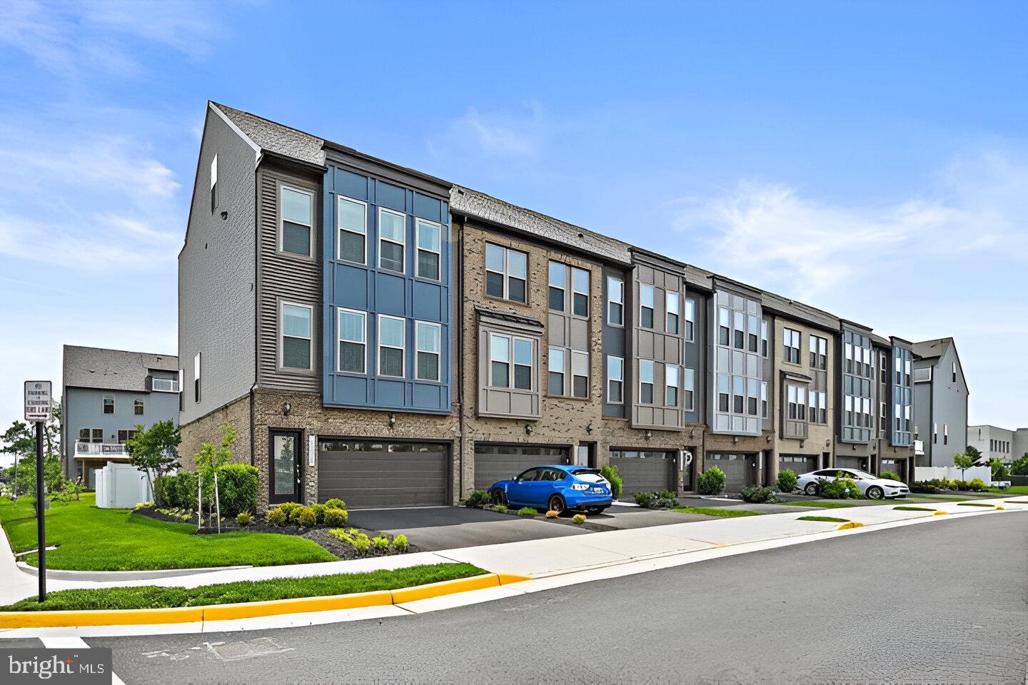 DOMINION TRAIL - Residential Lease