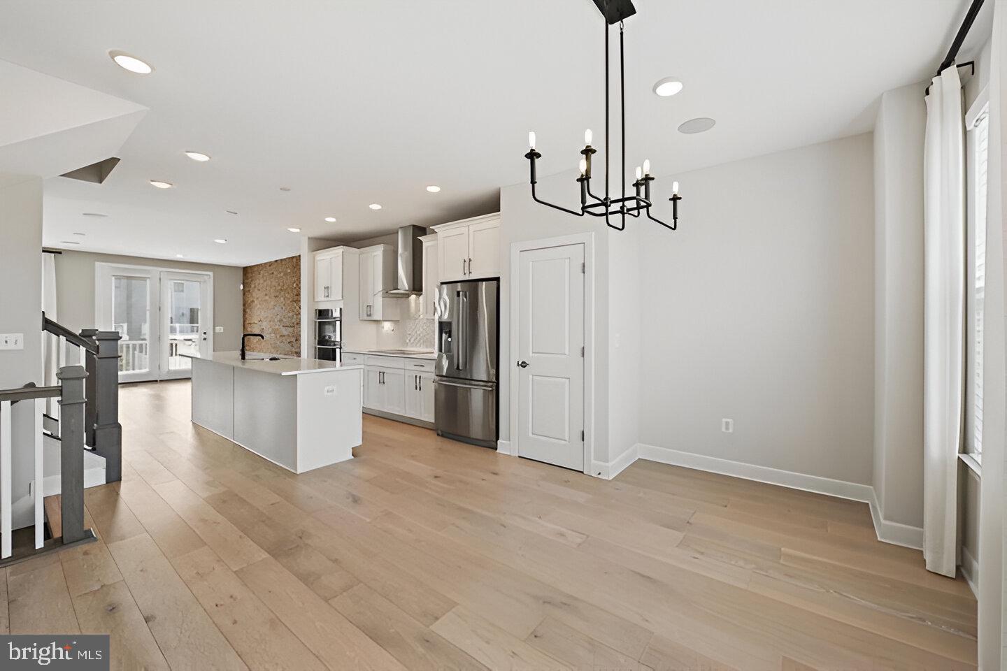 DOMINION TRAIL - Residential Lease