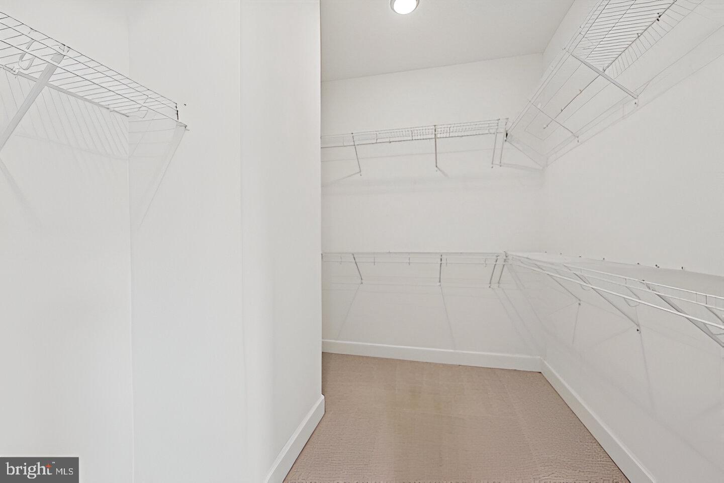 DOMINION TRAIL - Residential Lease