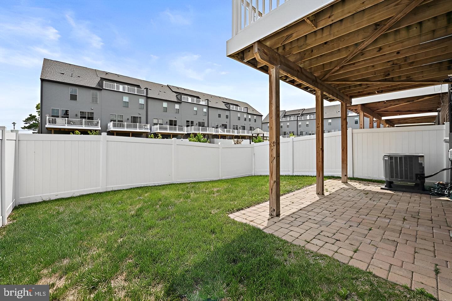 DOMINION TRAIL - Residential Lease