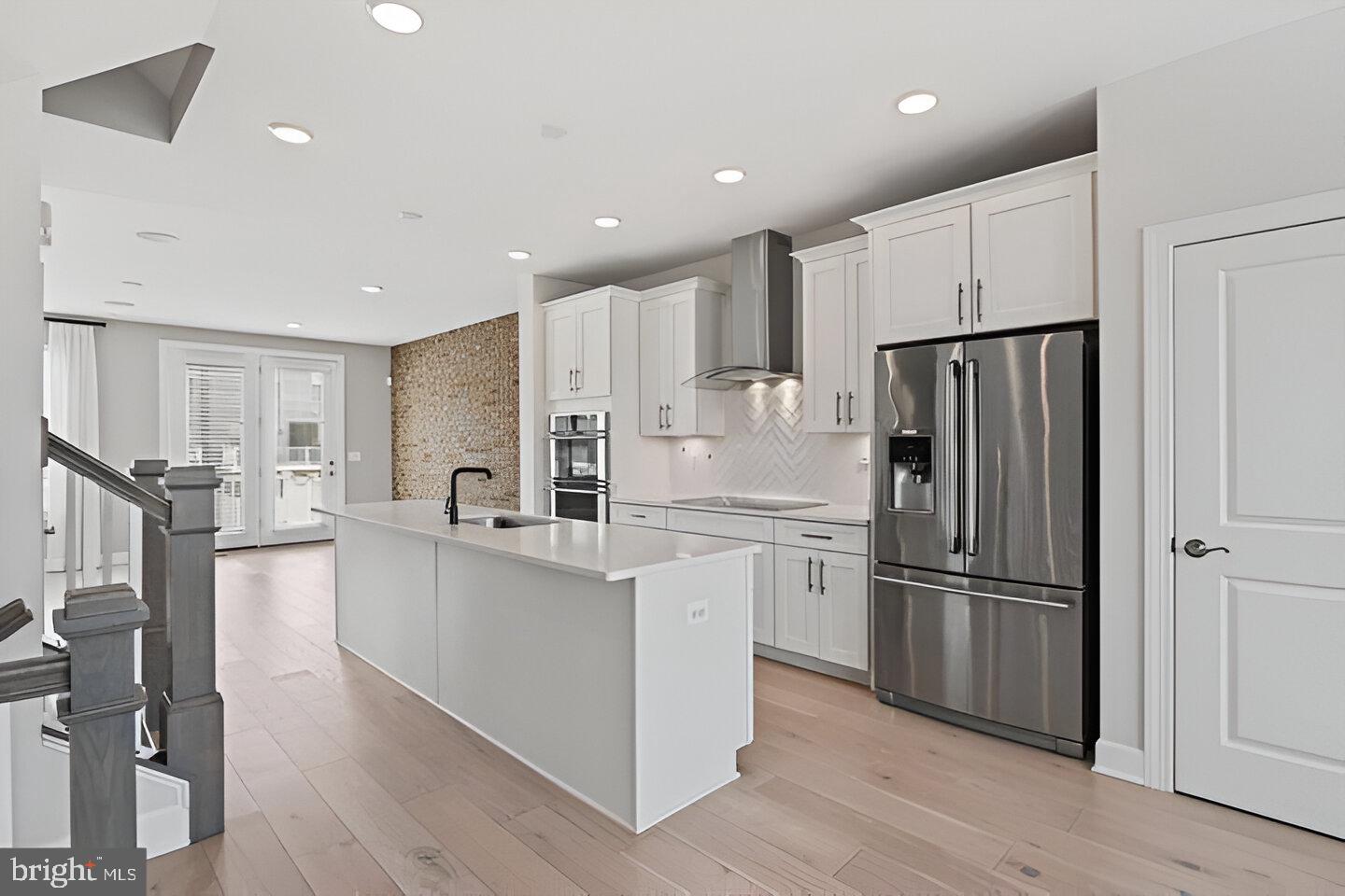 DOMINION TRAIL - Residential Lease