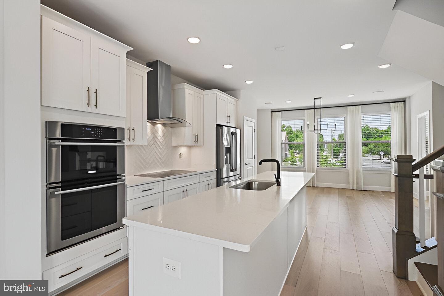 DOMINION TRAIL - Residential Lease