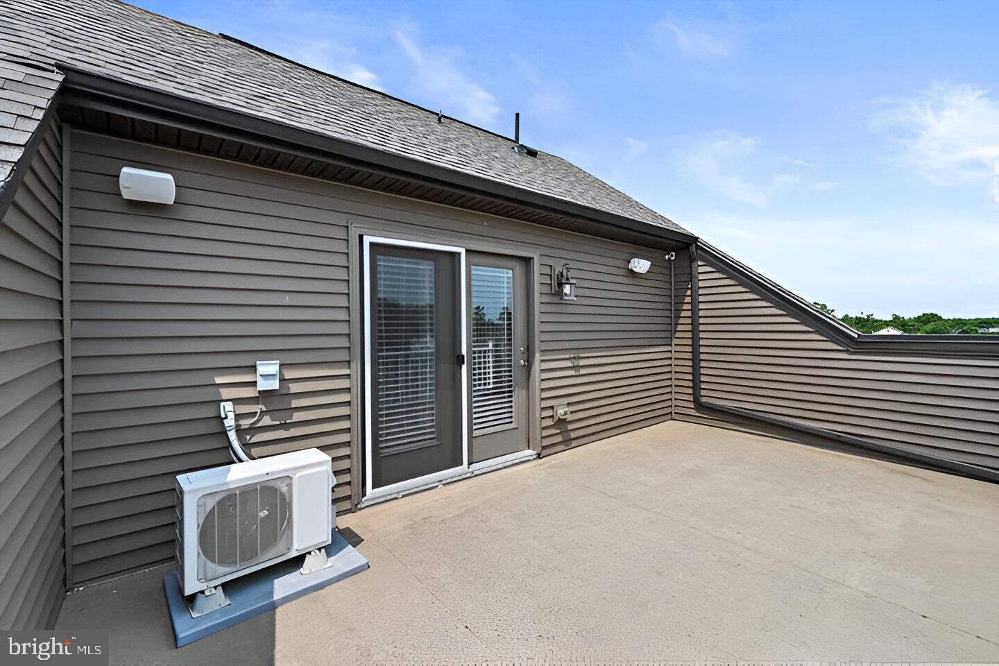 DOMINION TRAIL - Residential Lease