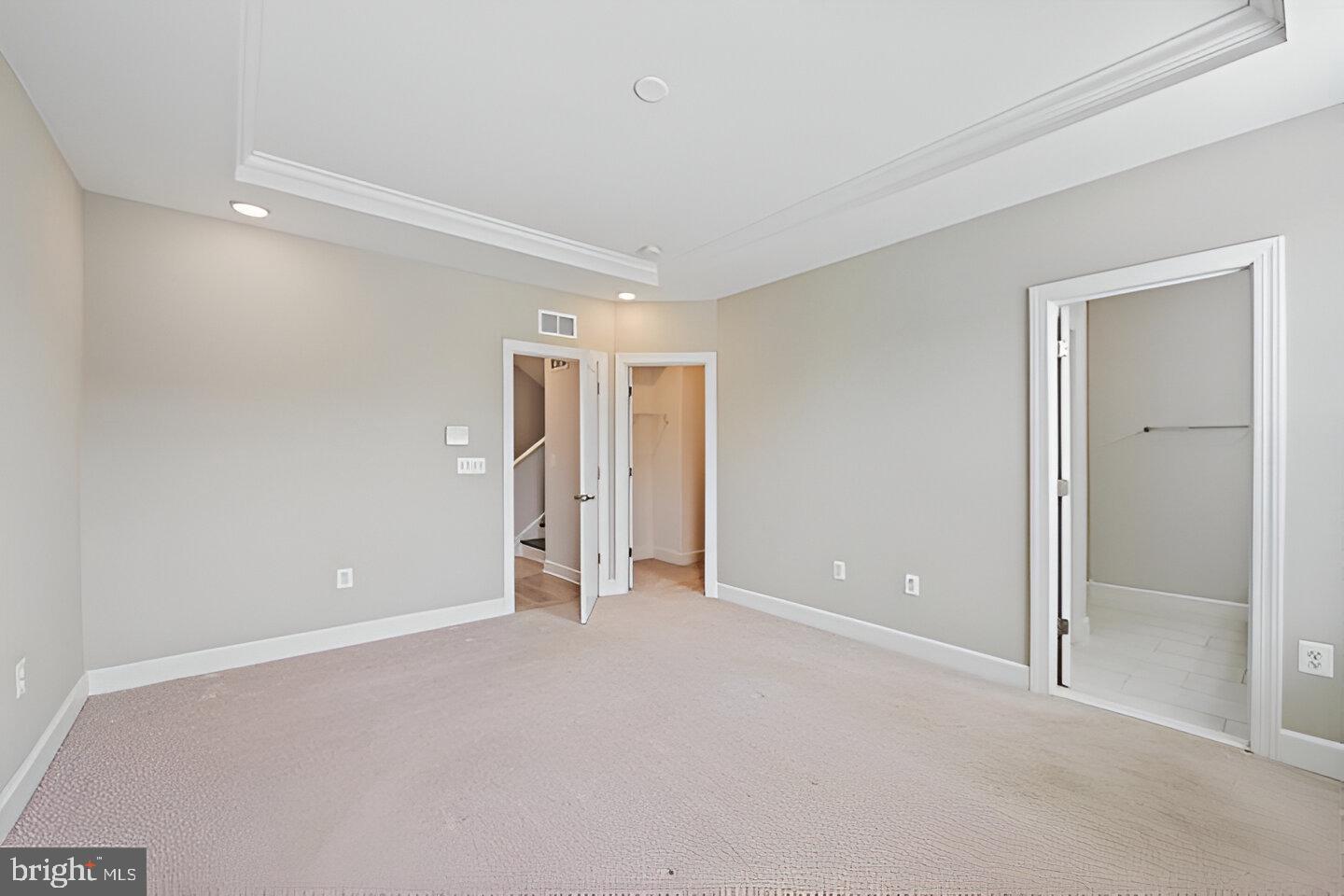 DOMINION TRAIL - Residential Lease