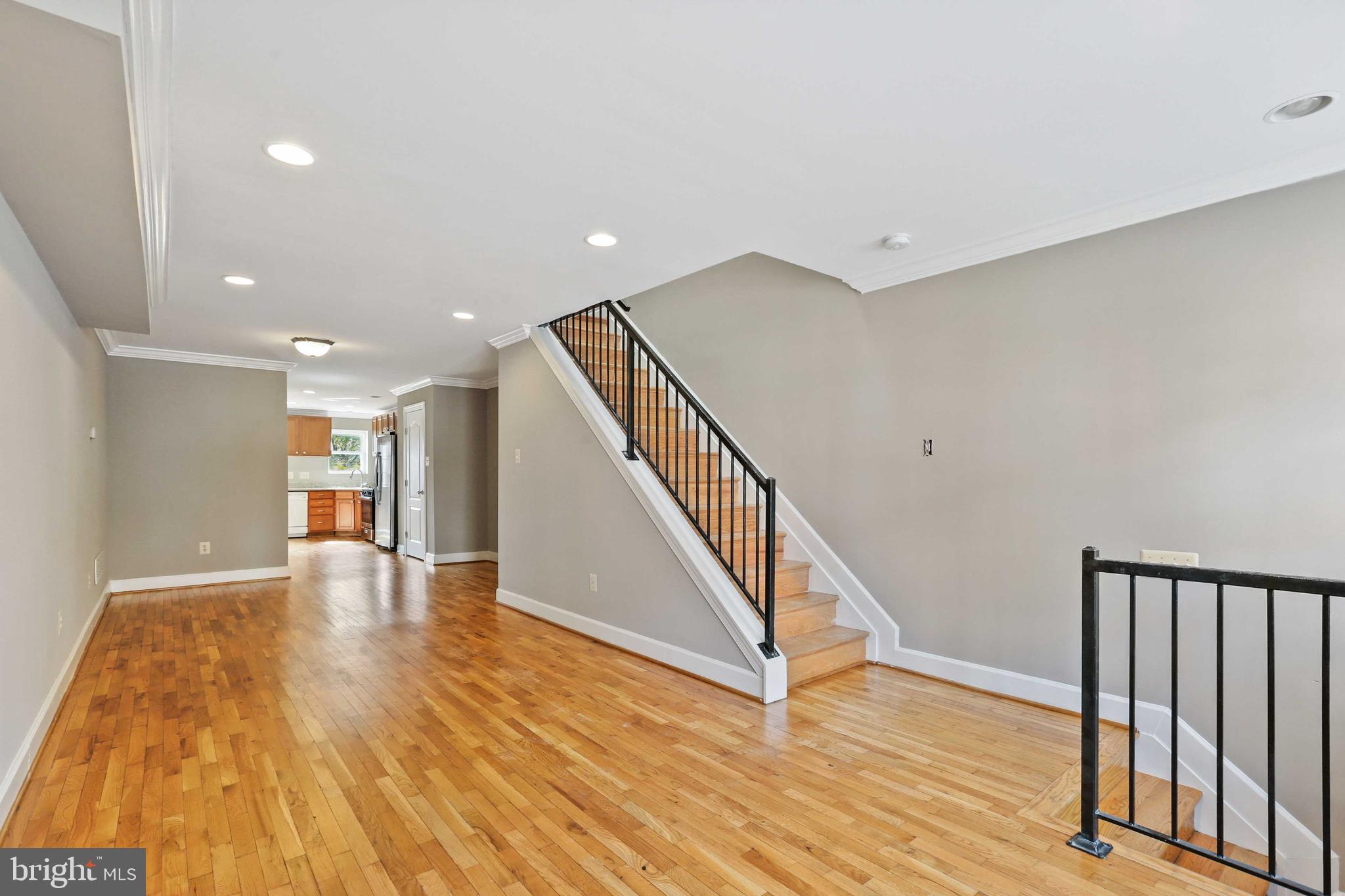 BARCLAY - Residential Lease