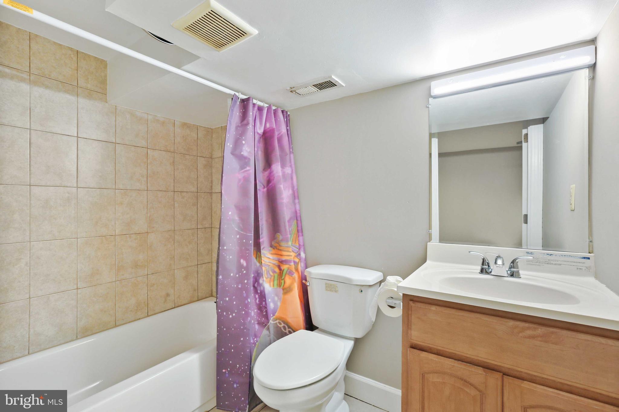 BARCLAY - Residential Lease