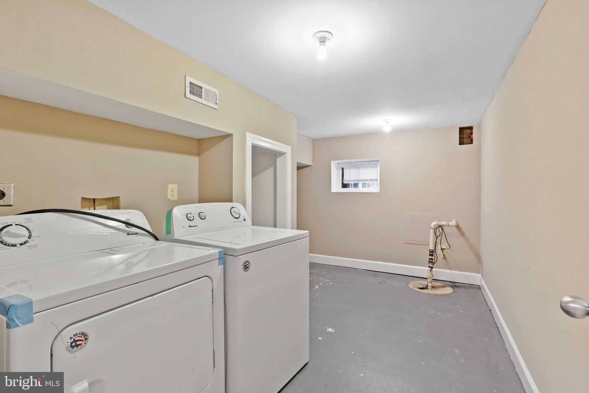 BARCLAY - Residential Lease