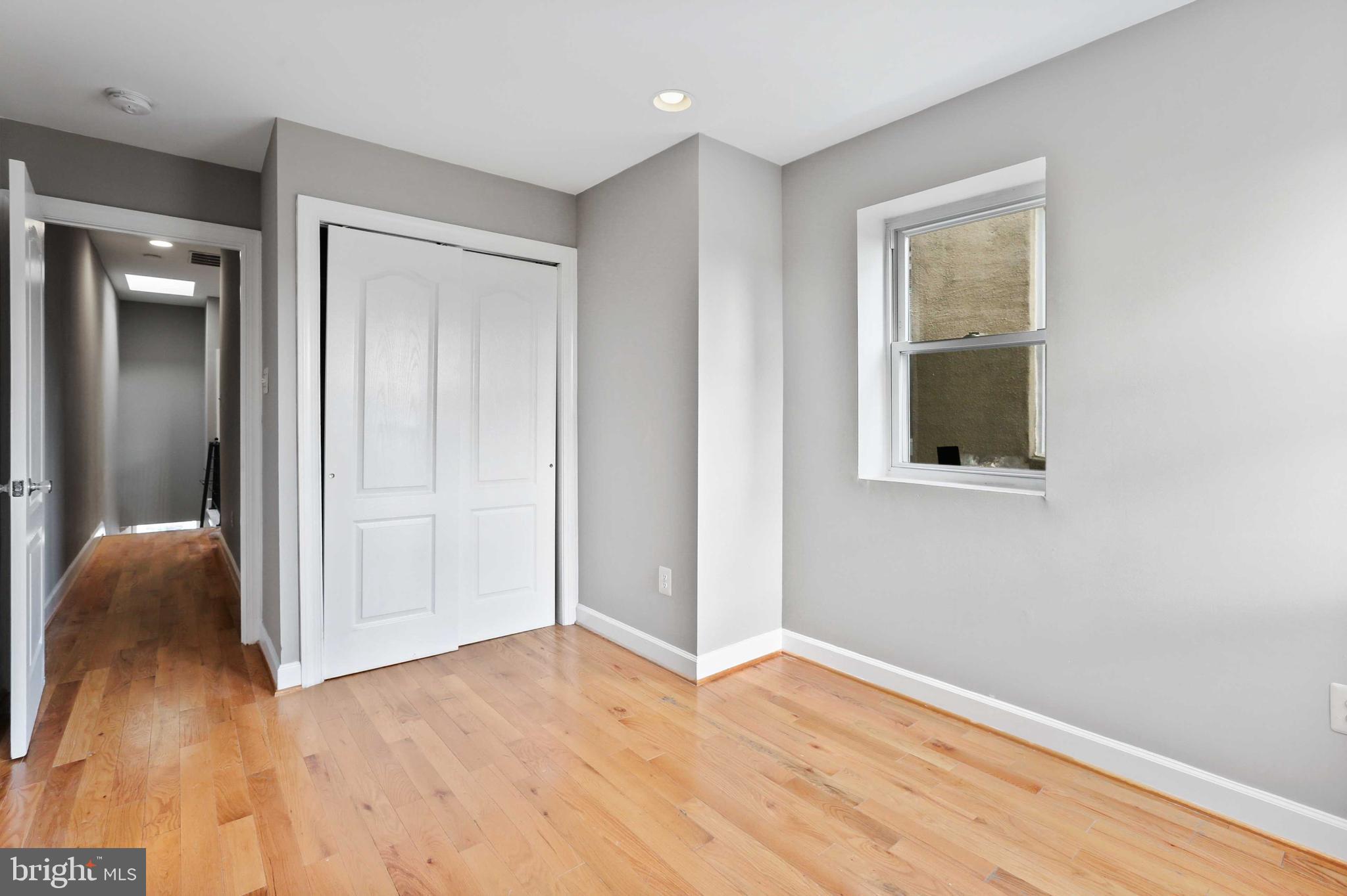 BARCLAY - Residential Lease