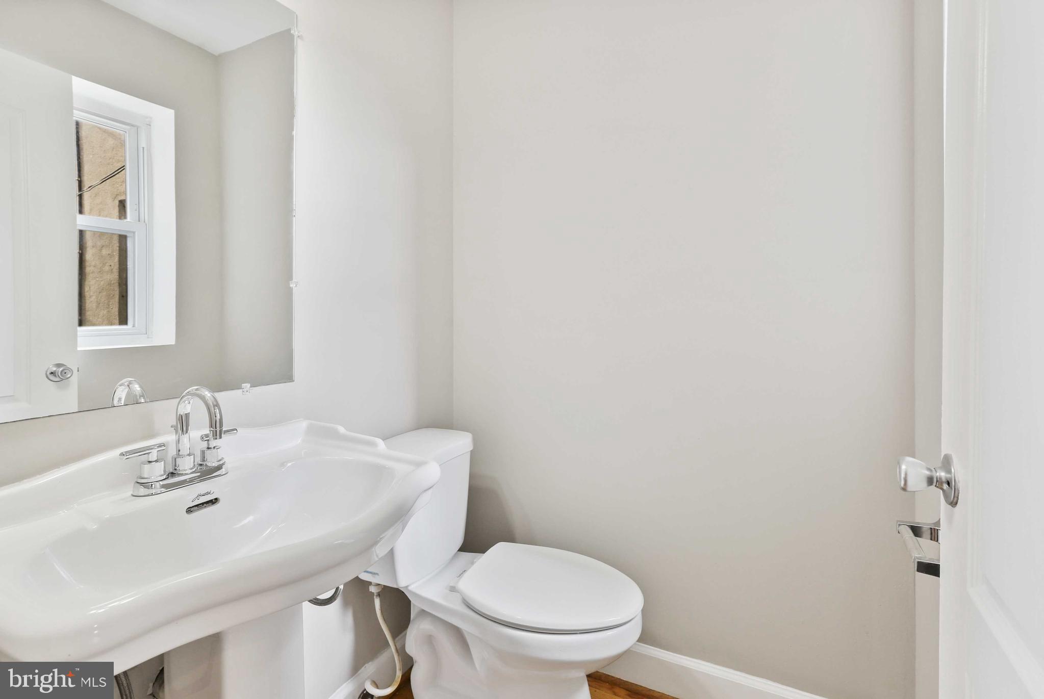 BARCLAY - Residential Lease