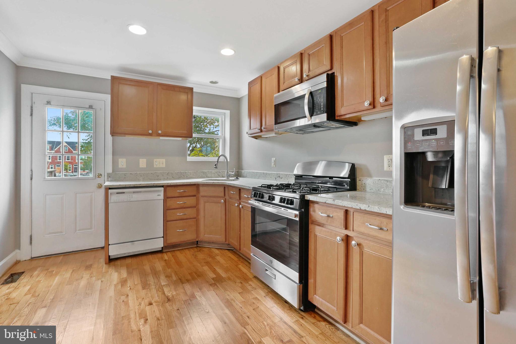 BARCLAY - Residential Lease