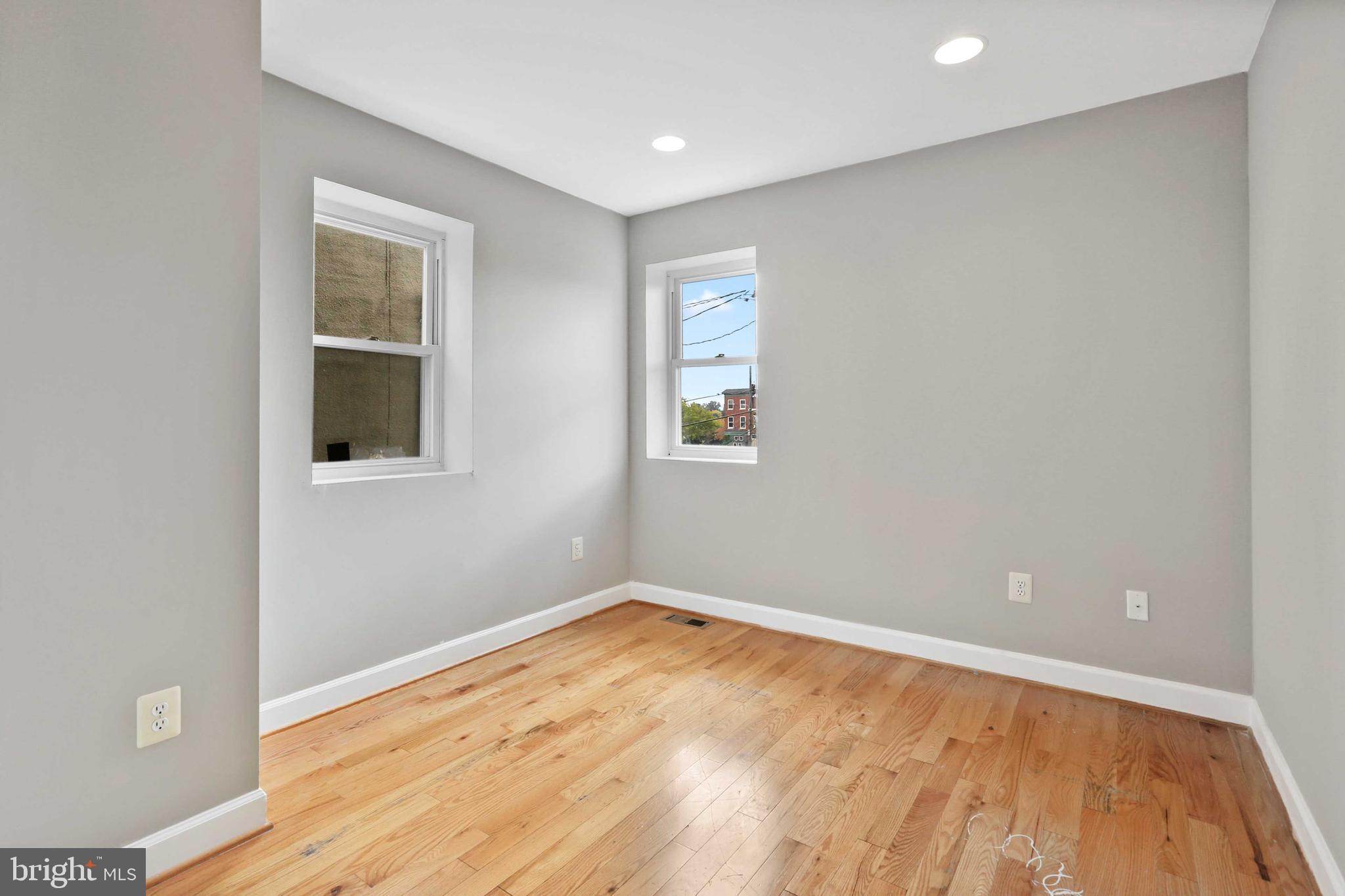 BARCLAY - Residential Lease