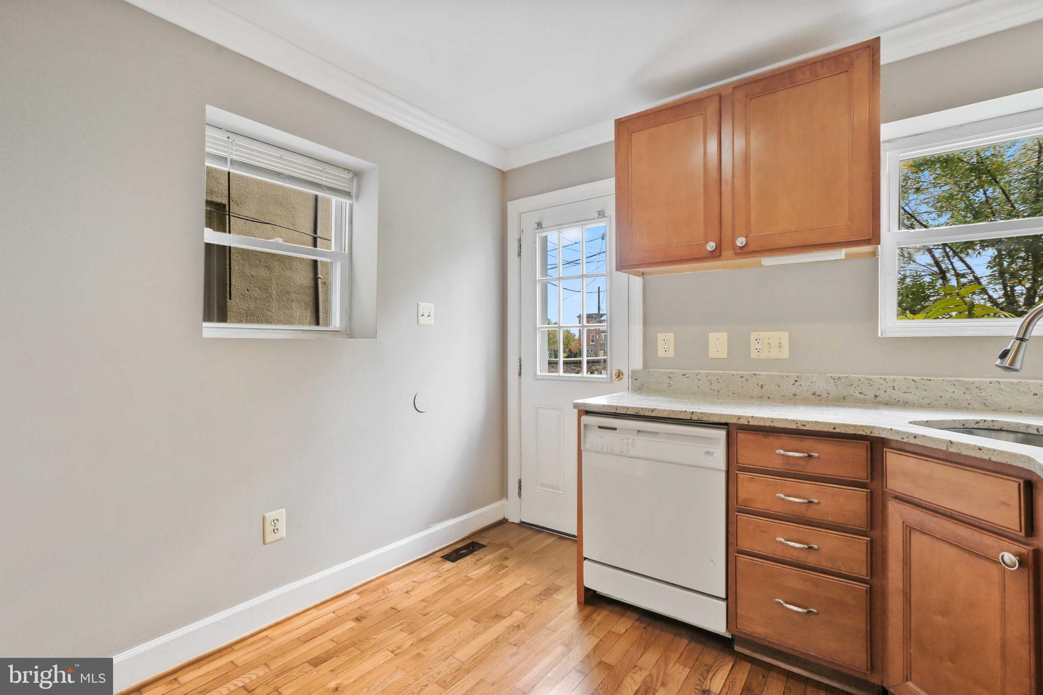 BARCLAY - Residential Lease