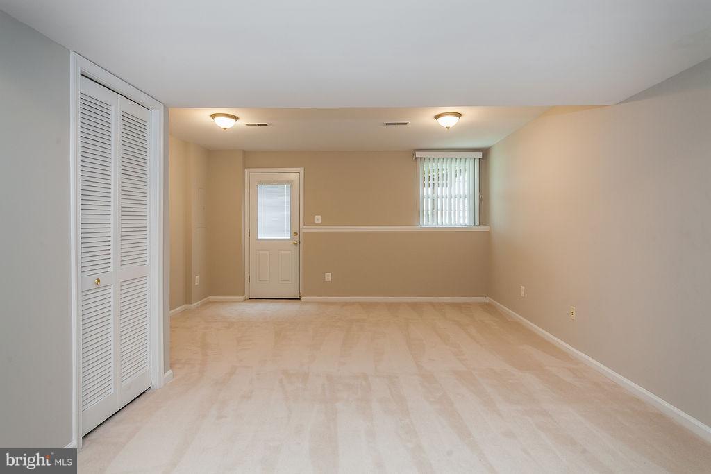 JAPONICA - Residential Lease