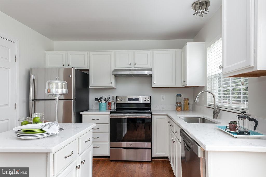 JAPONICA - Residential Lease